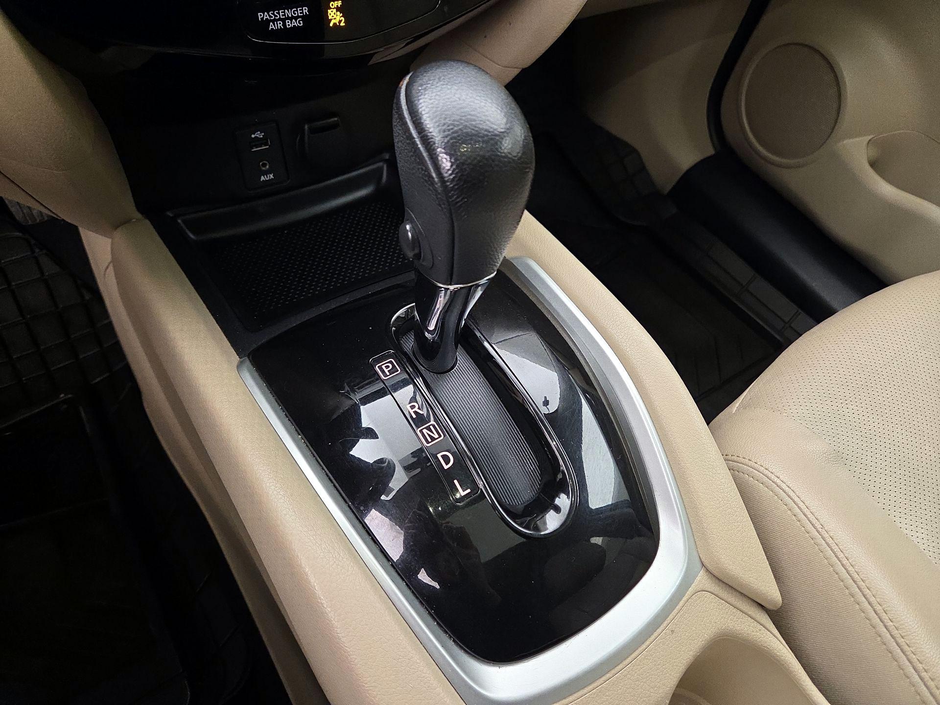 Thumbnail: 2016 Nissan Rogue - 17