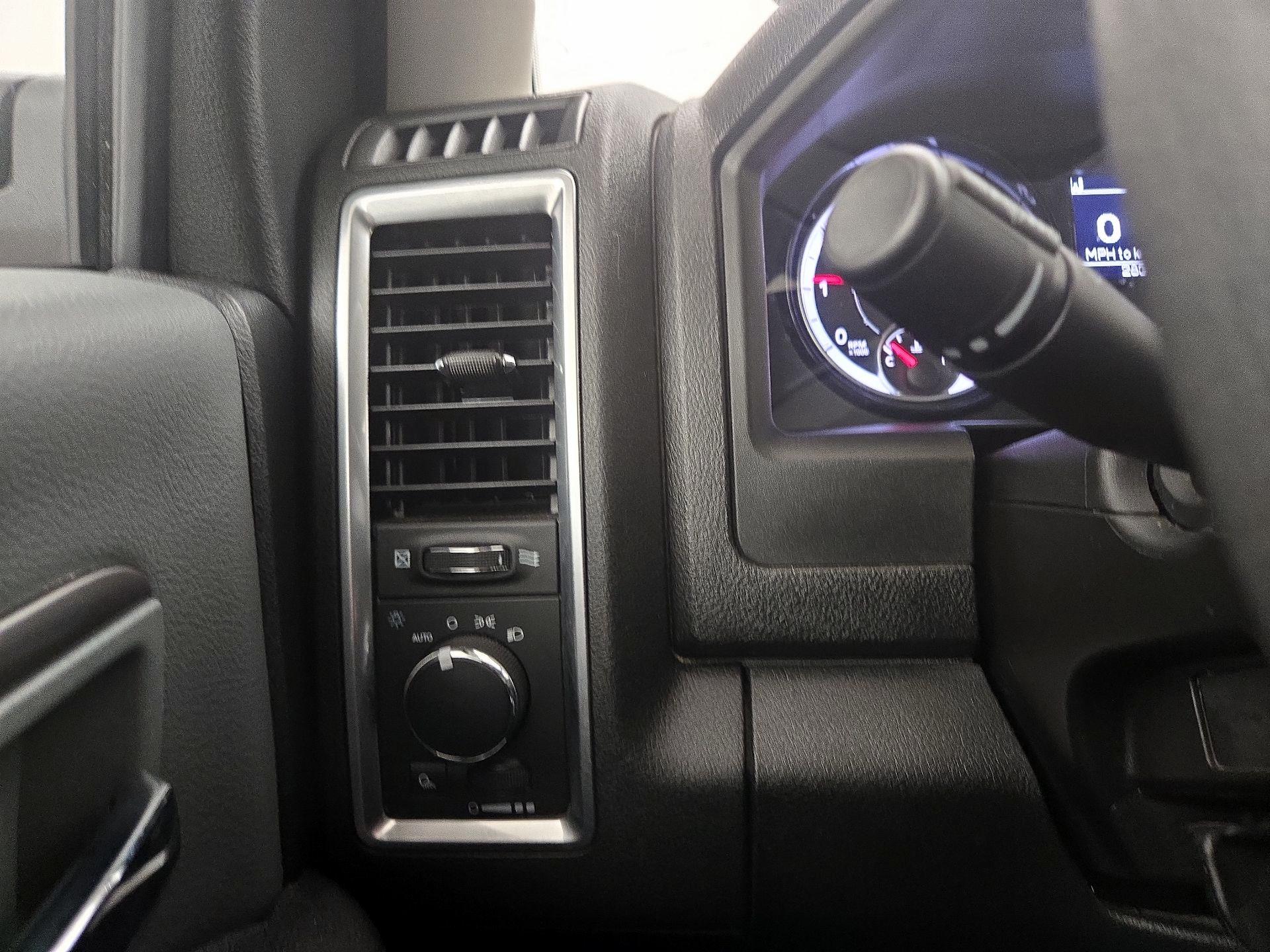 Thumbnail: 2024 RAM 1500 Classic - 13