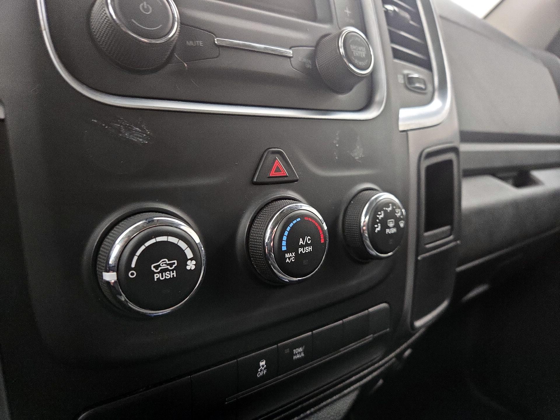 Thumbnail: 2024 RAM 1500 Classic - 16