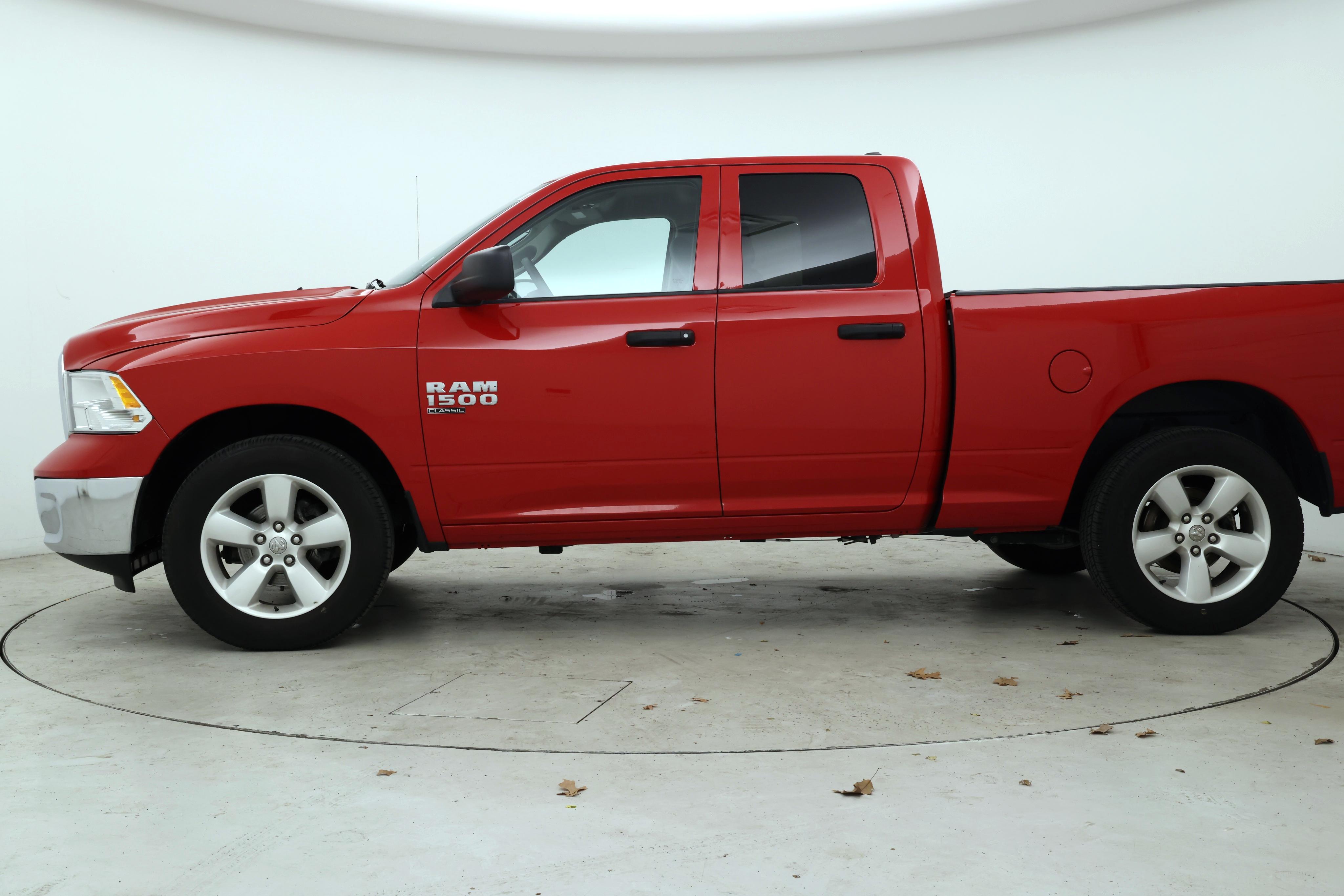Thumbnail: 2024 RAM 1500 Classic - 3
