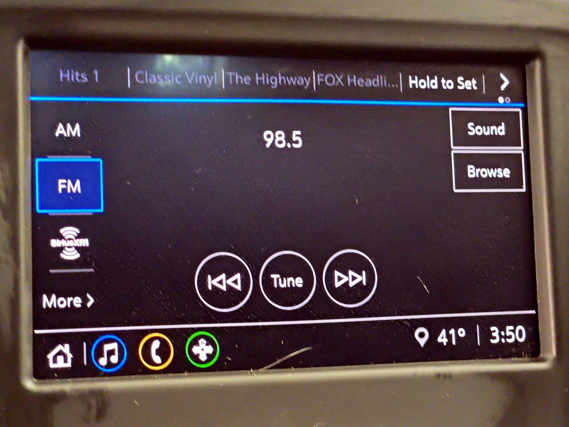 Thumbnail: 2023 Chevrolet Equinox - 15