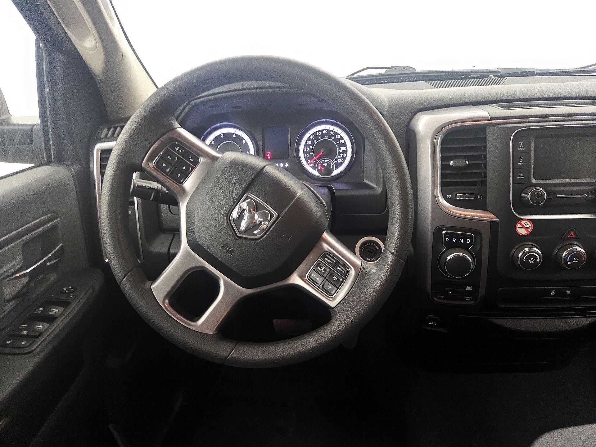 Thumbnail: 2024 RAM 1500 Classic - 10