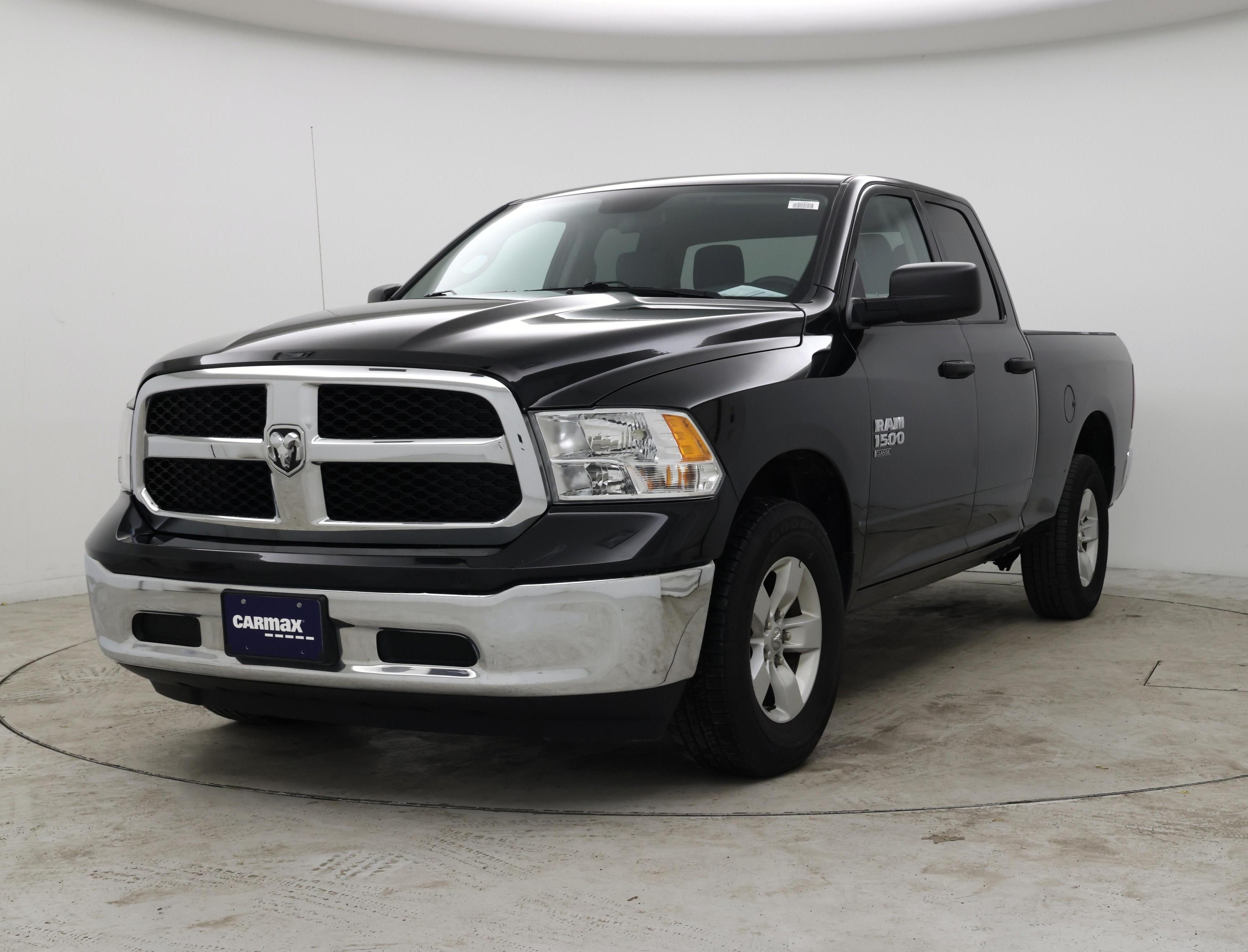 Thumbnail: 2024 RAM 1500 Classic - 4
