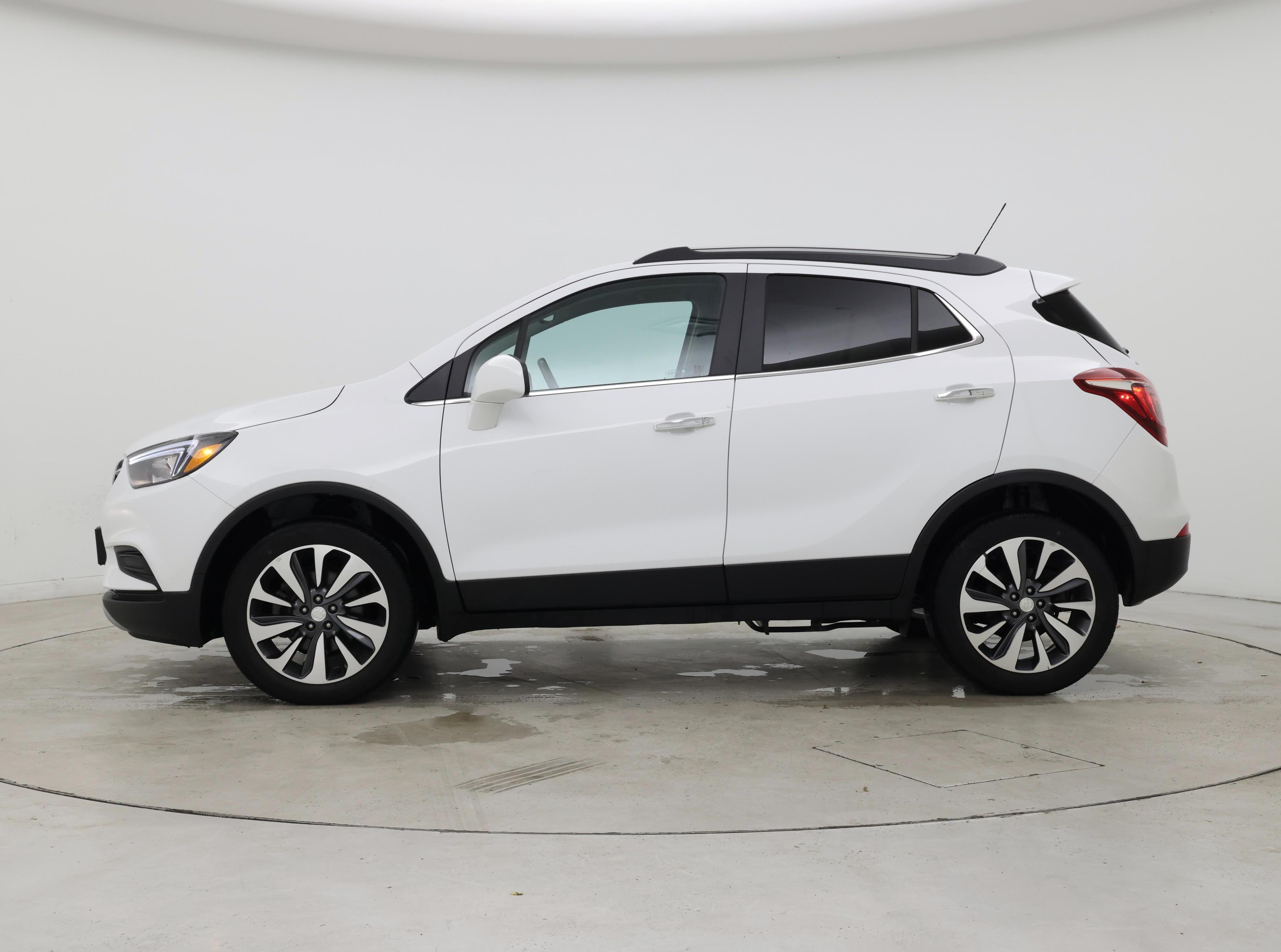 Thumbnail: 2022 Buick Encore - 3