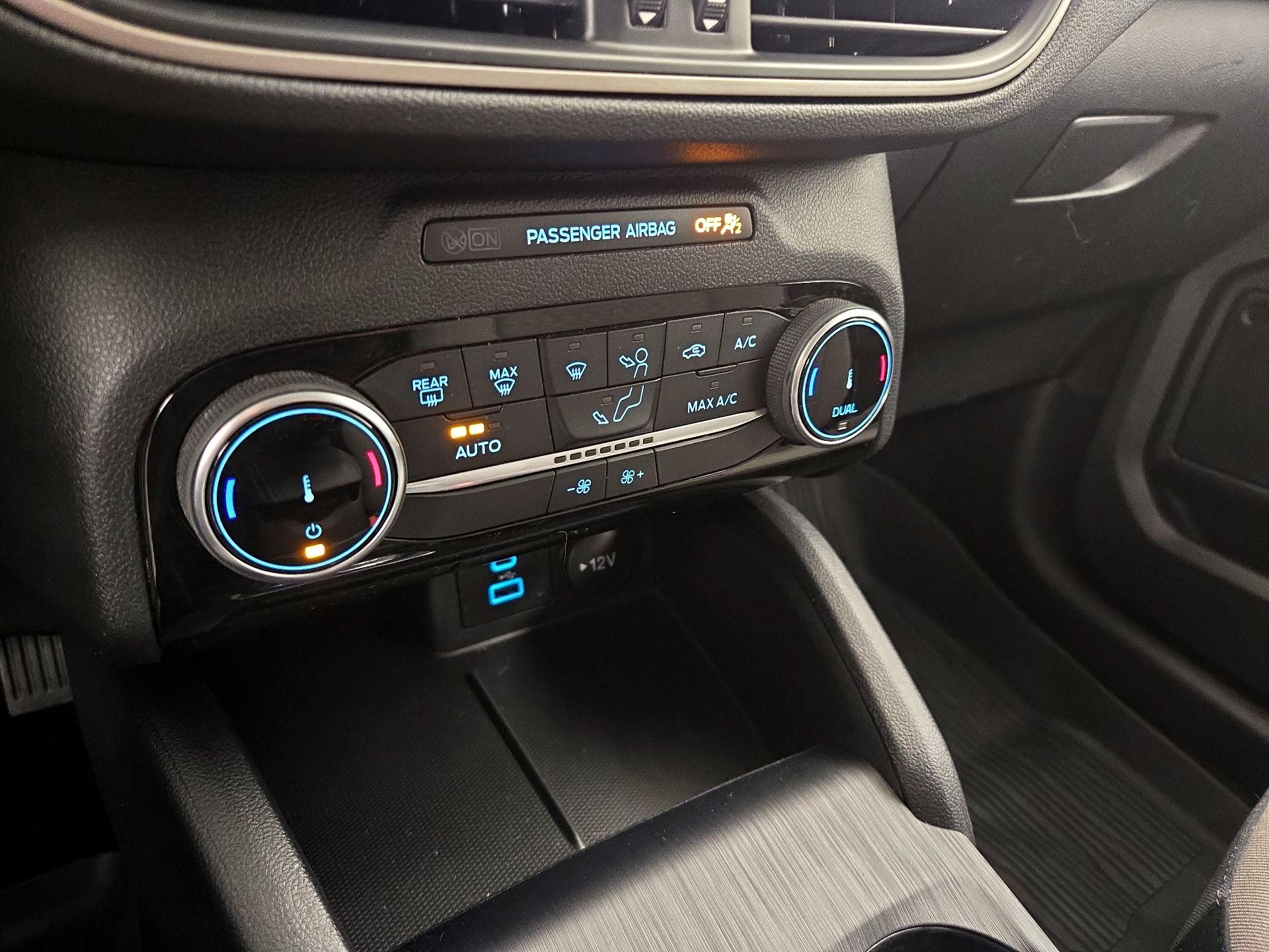 Thumbnail: 2022 Ford Escape - 17