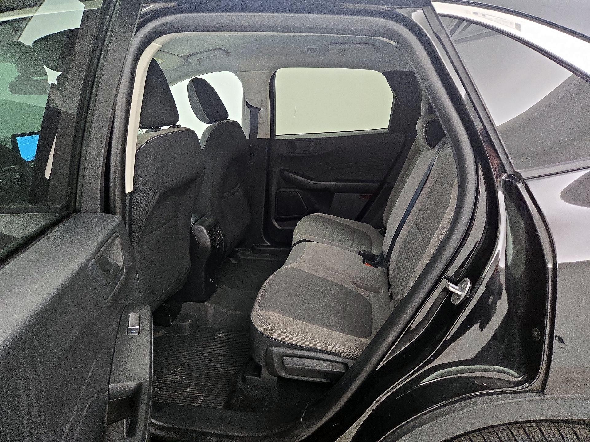 Thumbnail: 2022 Ford Escape - 20