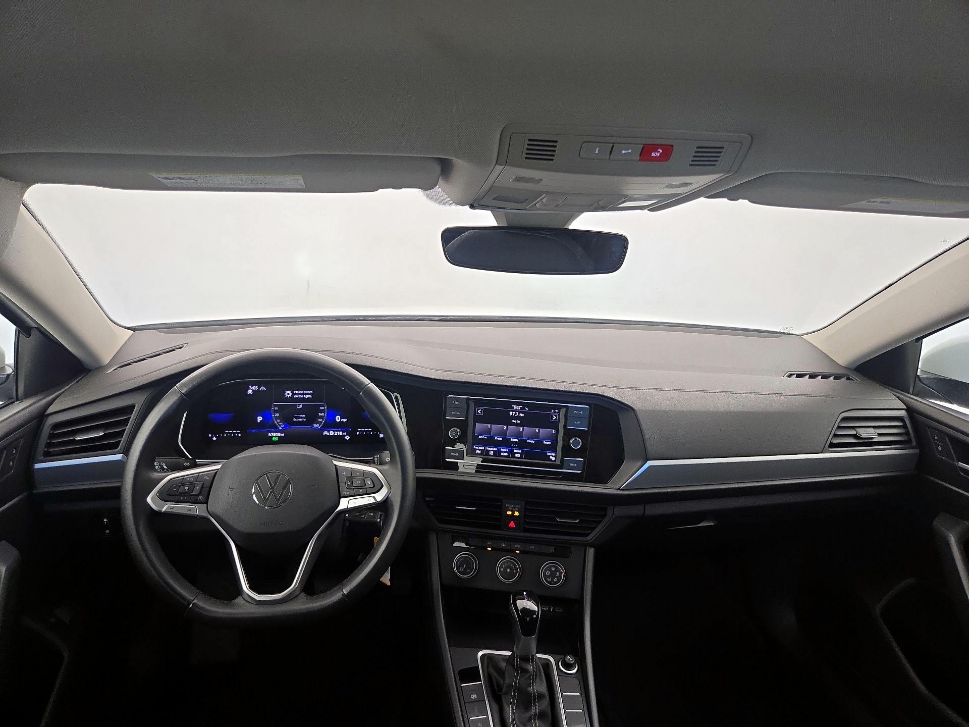 Thumbnail: 2024 Volkswagen Jetta - 9
