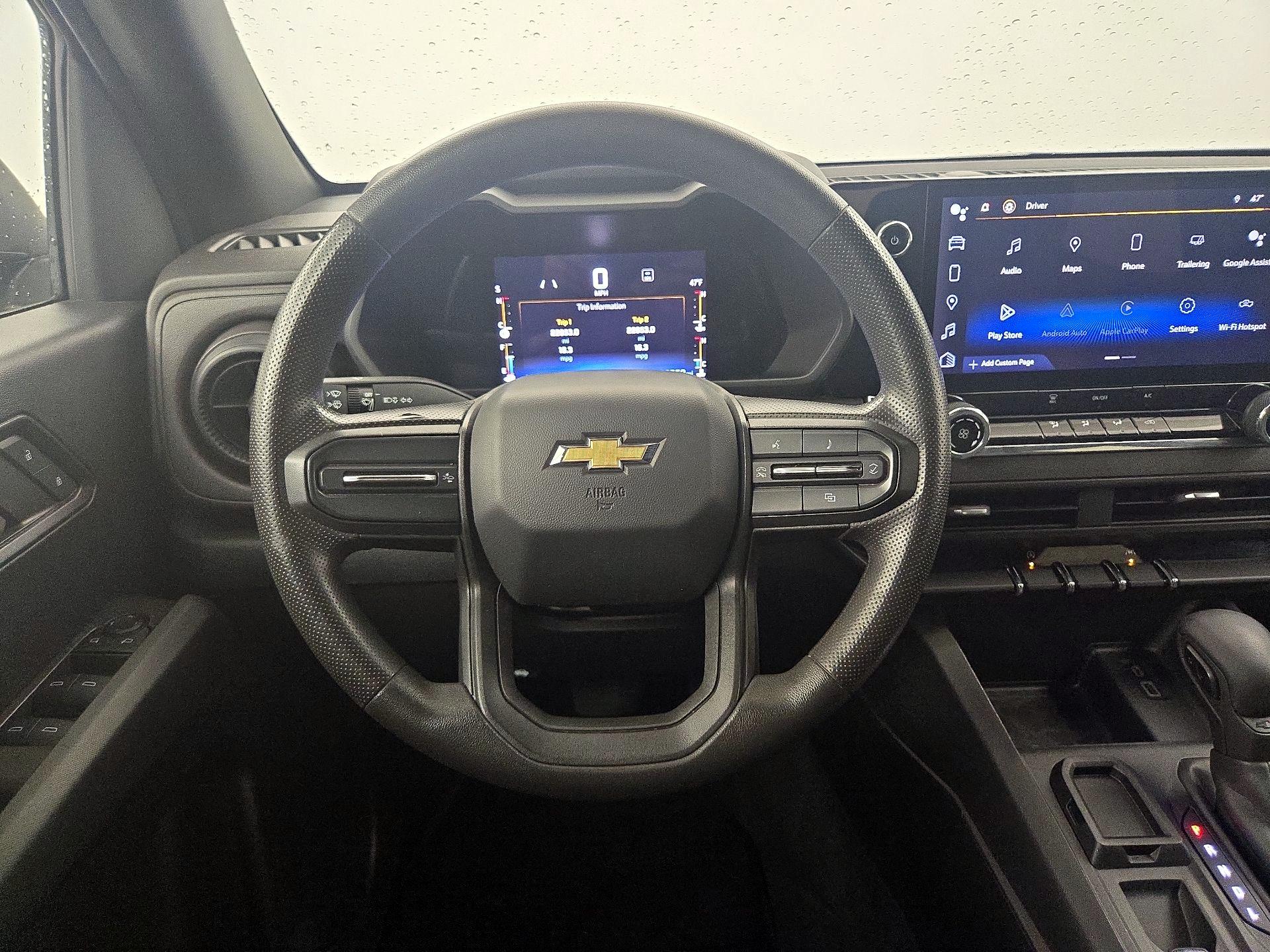 Thumbnail: 2023 Chevrolet Colorado - 10
