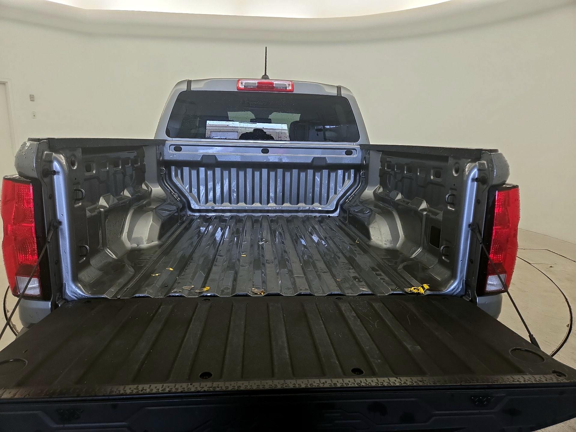 Thumbnail: 2023 Chevrolet Colorado - 20