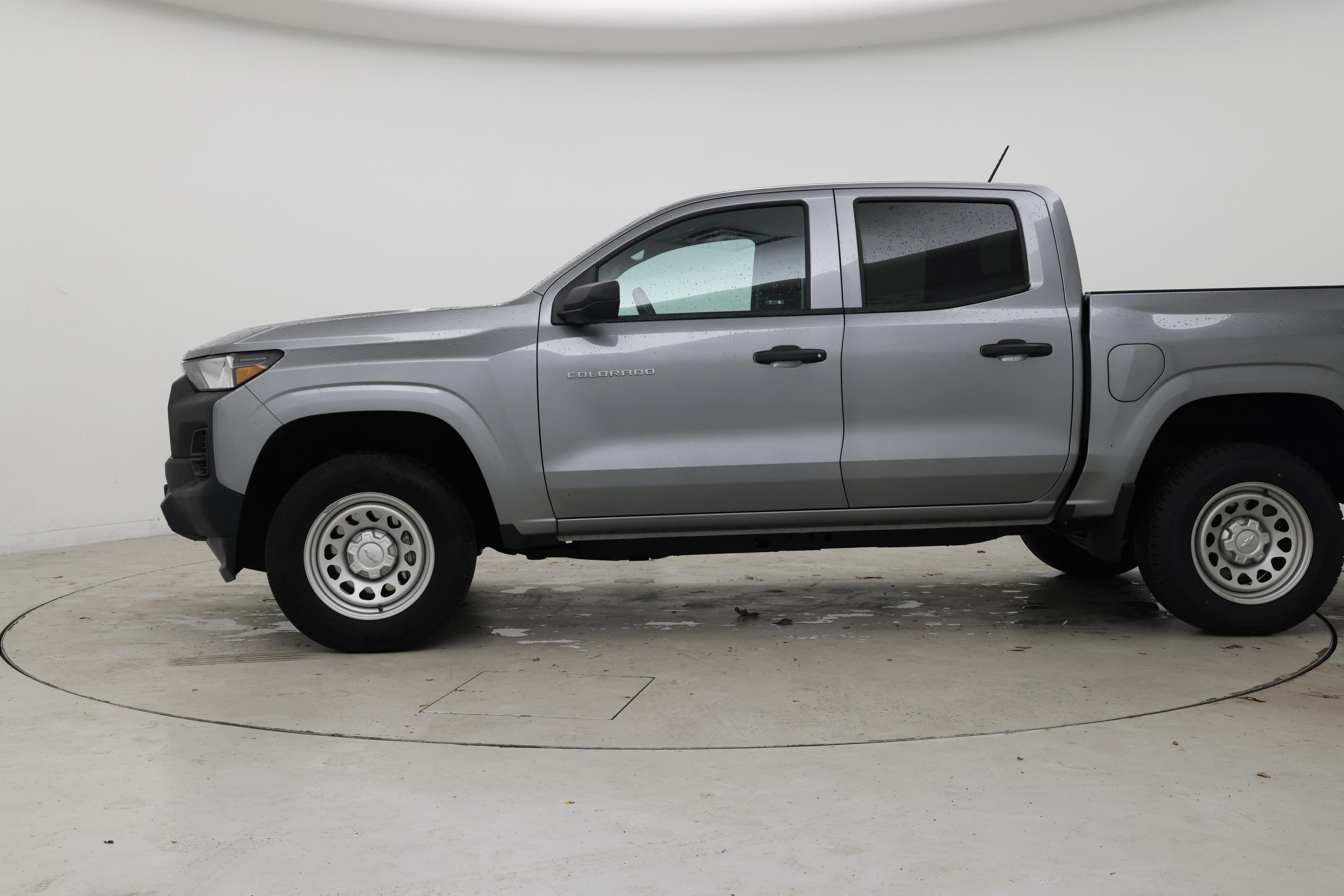 Thumbnail: 2023 Chevrolet Colorado - 3