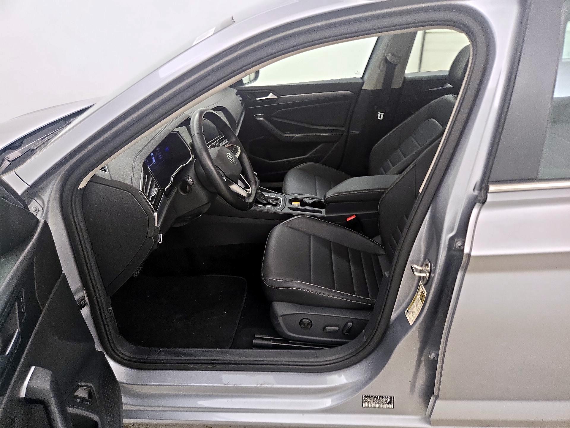 Thumbnail: 2024 Volkswagen Jetta - 11