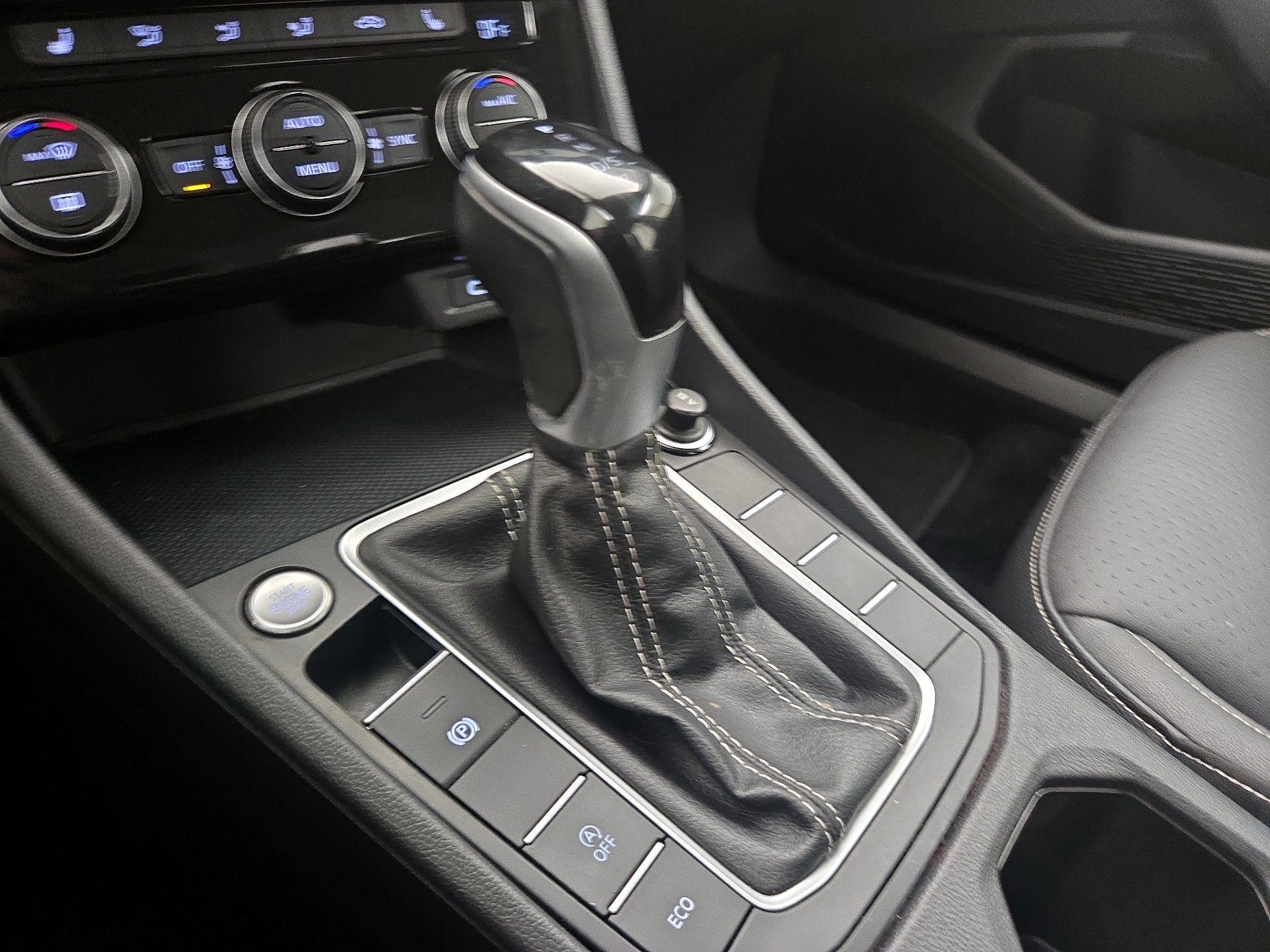 Thumbnail: 2024 Volkswagen Jetta - 17