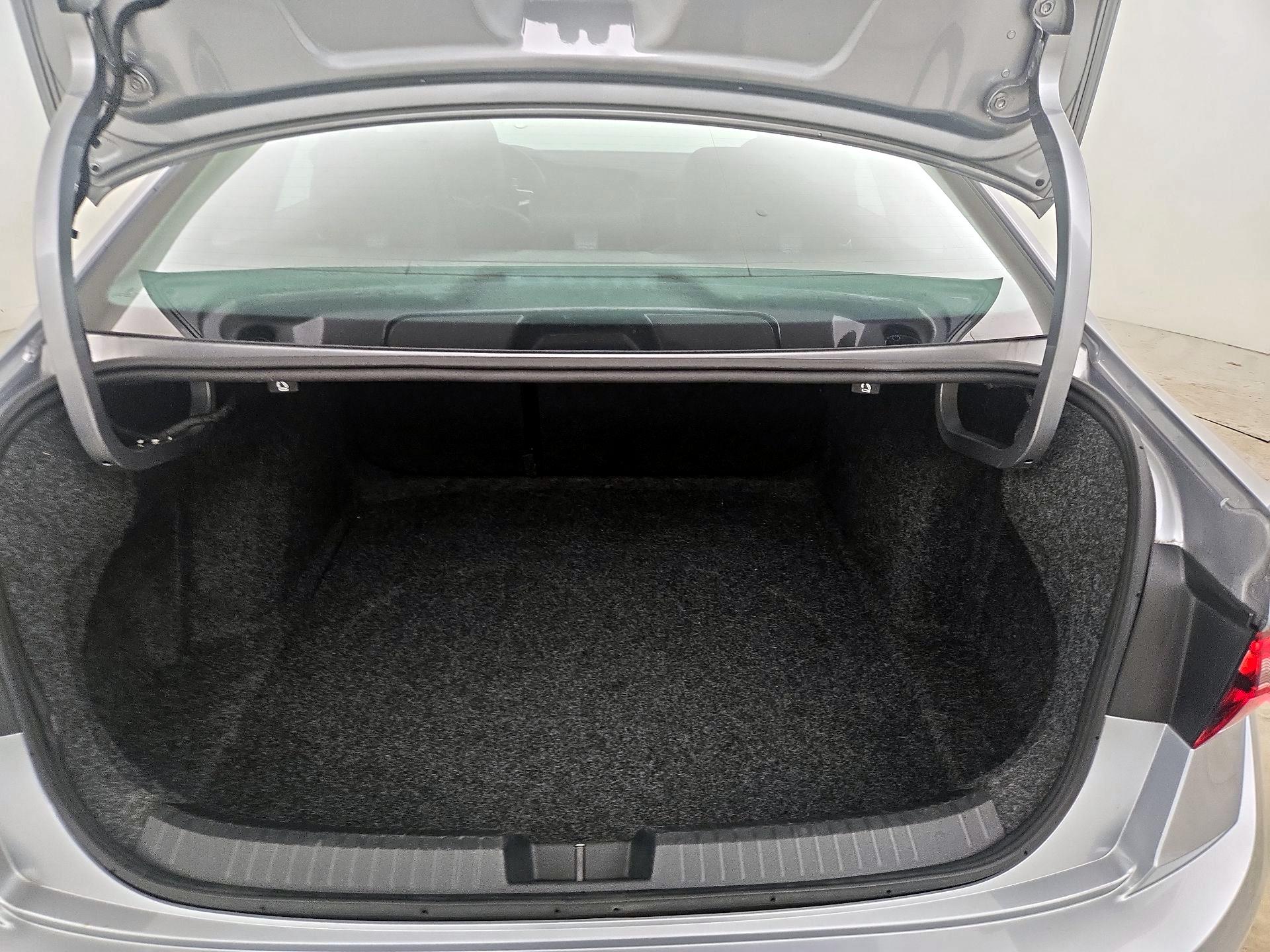 Thumbnail: 2024 Volkswagen Jetta - 20