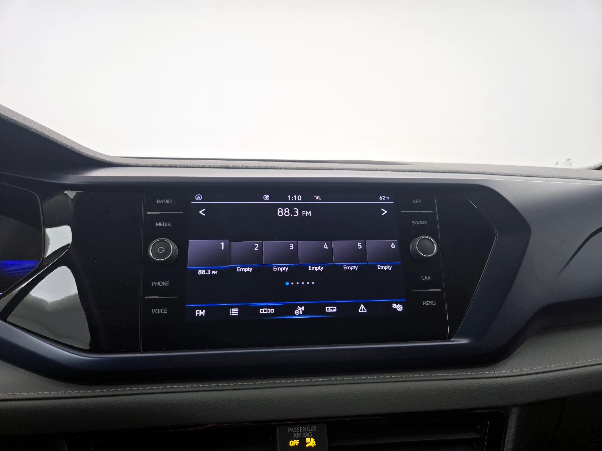 Thumbnail: 2024 Volkswagen Taos - 15