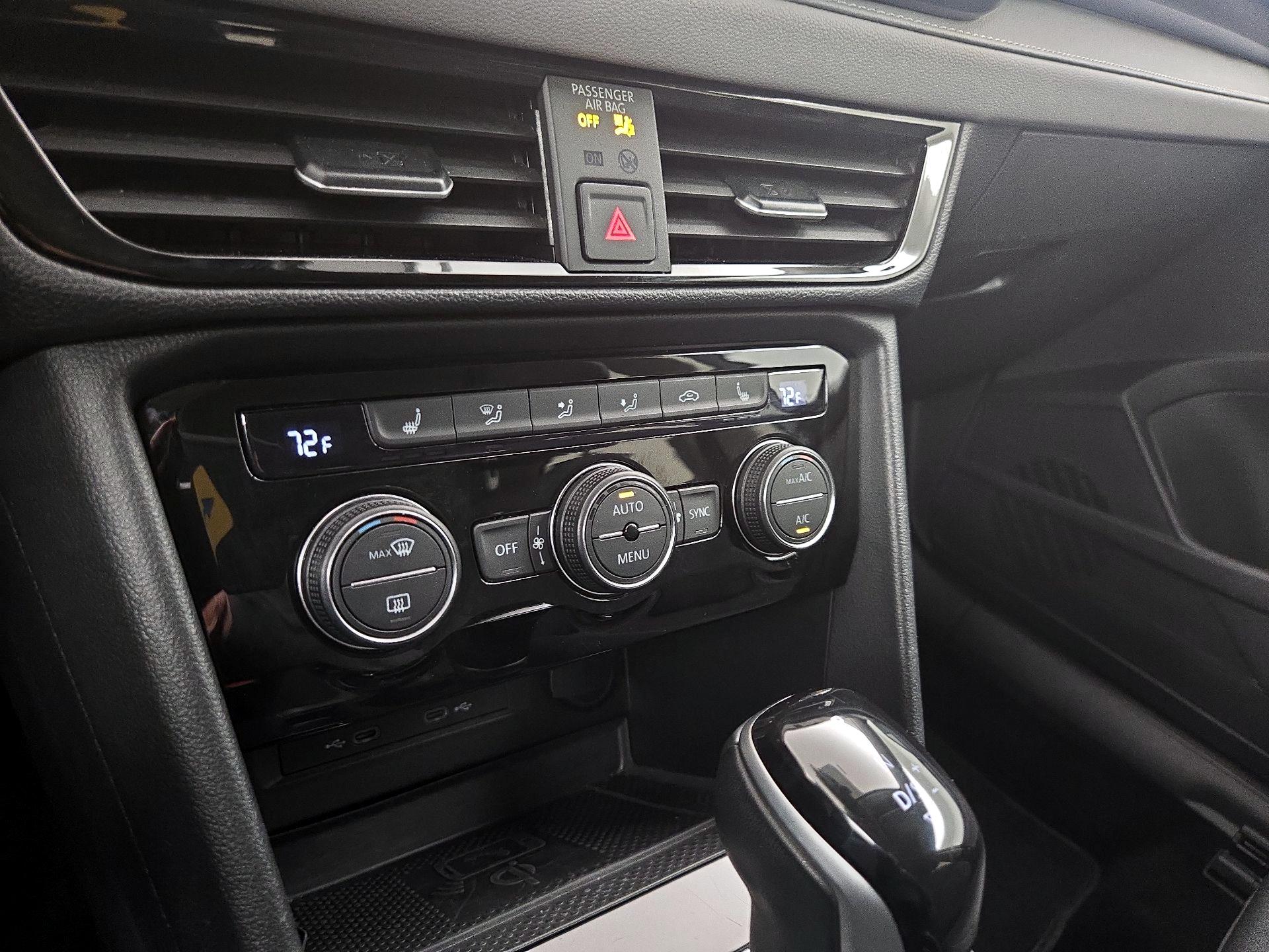 Thumbnail: 2024 Volkswagen Taos - 16