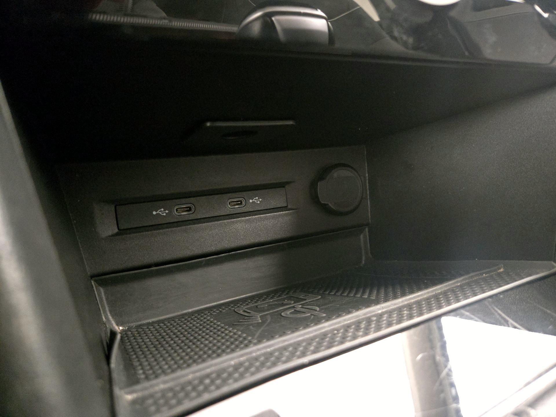 Thumbnail: 2024 Volkswagen Taos - 18