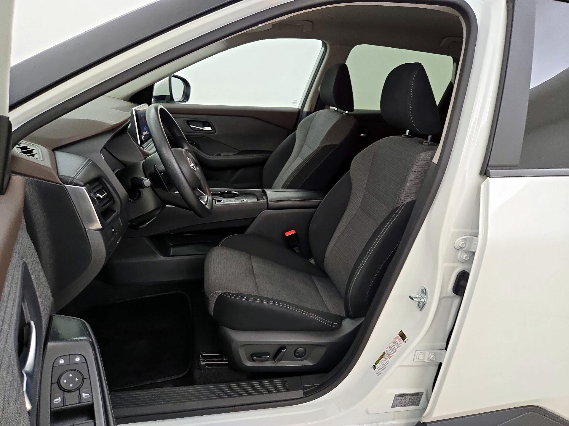 Thumbnail: 2023 Nissan Rogue - 11