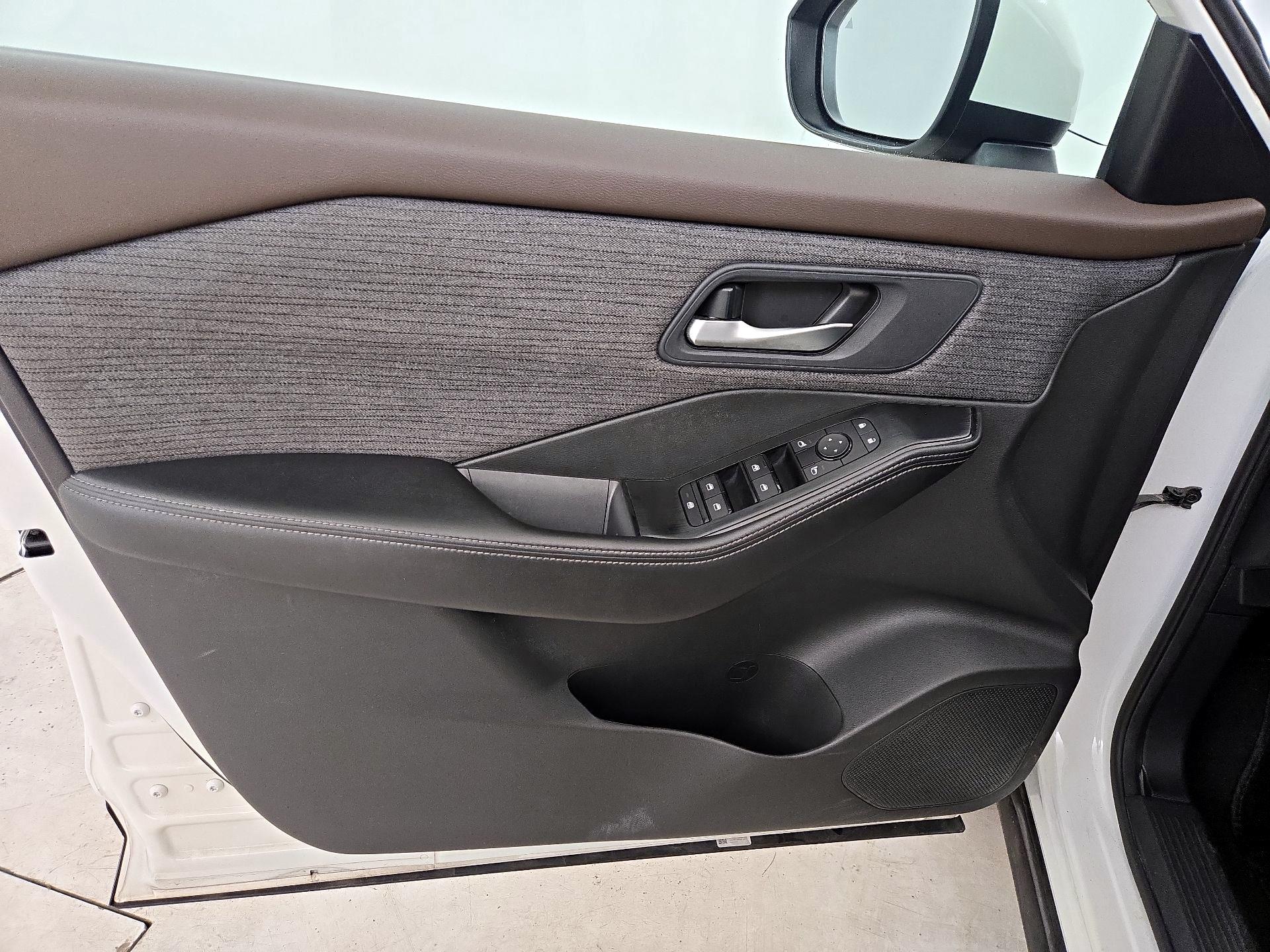 Thumbnail: 2023 Nissan Rogue - 12