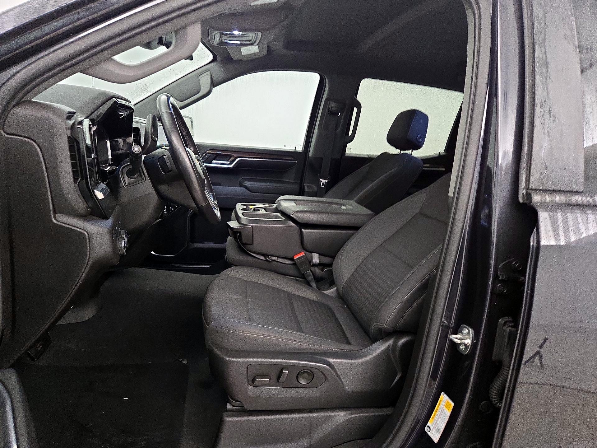 Thumbnail: 2022 Chevrolet Silverado 1500 - 11