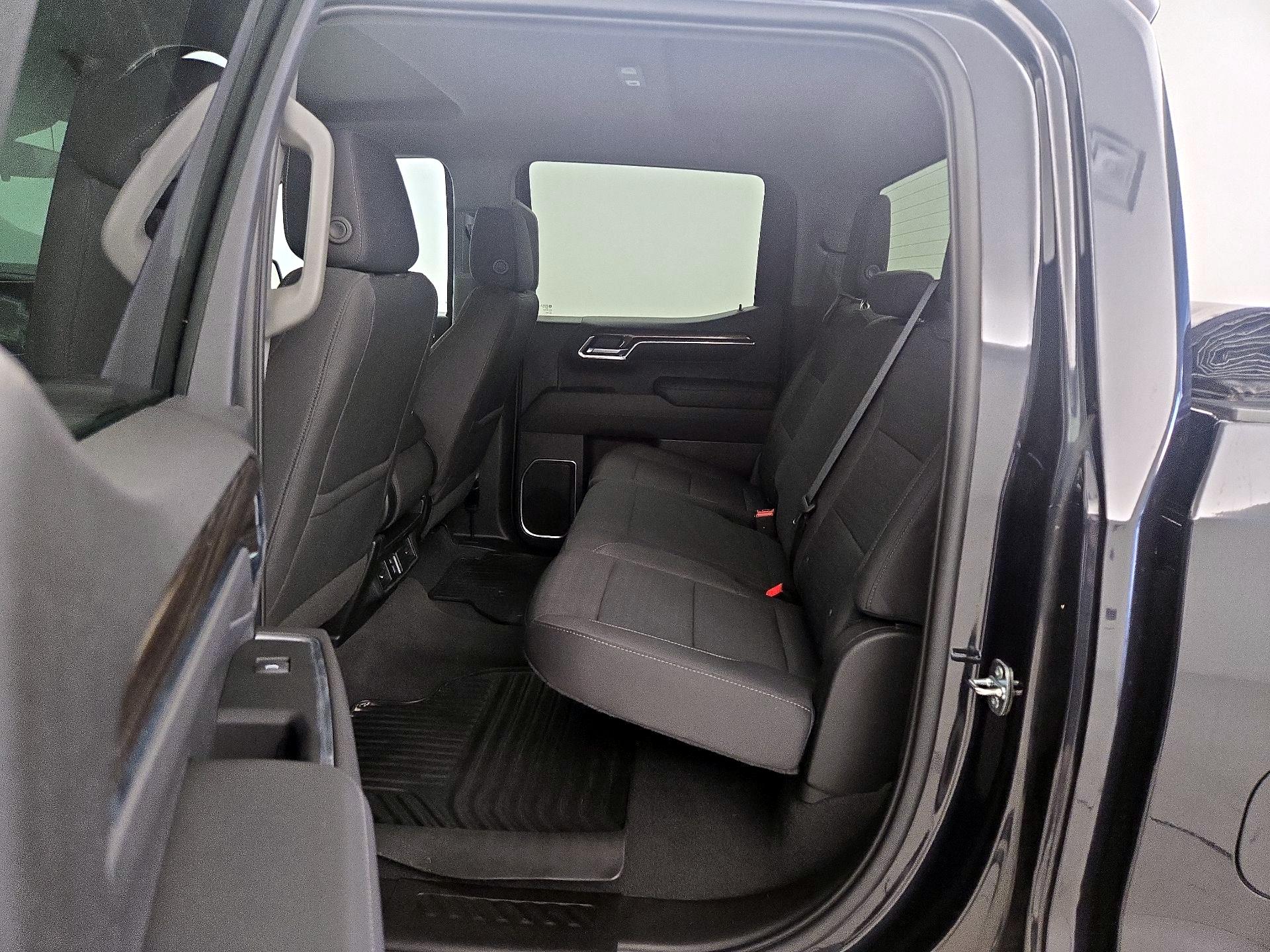 Thumbnail: 2022 Chevrolet Silverado 1500 - 19