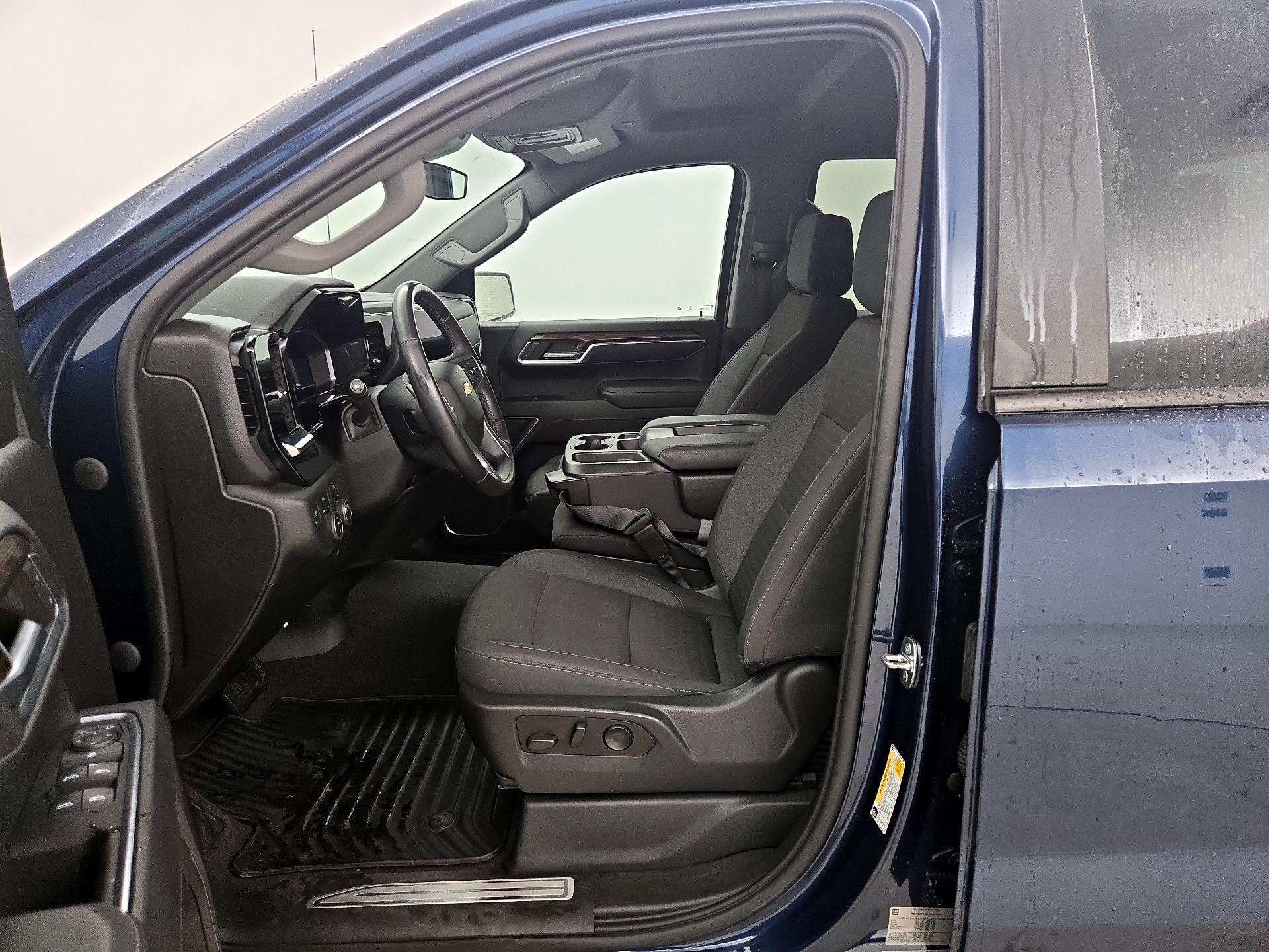 Thumbnail: 2022 Chevrolet Silverado 1500 - 11