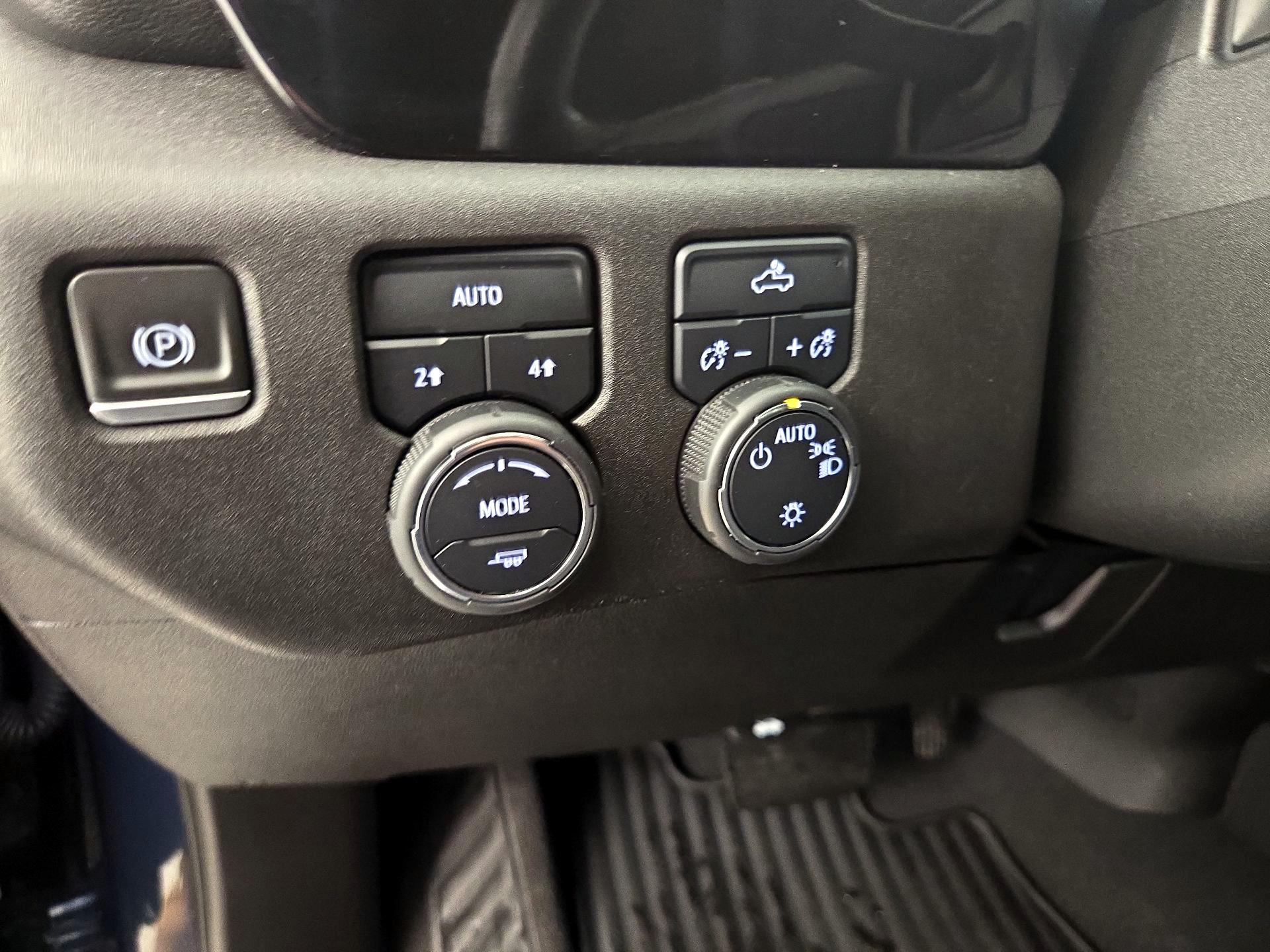 Thumbnail: 2022 Chevrolet Silverado 1500 - 13