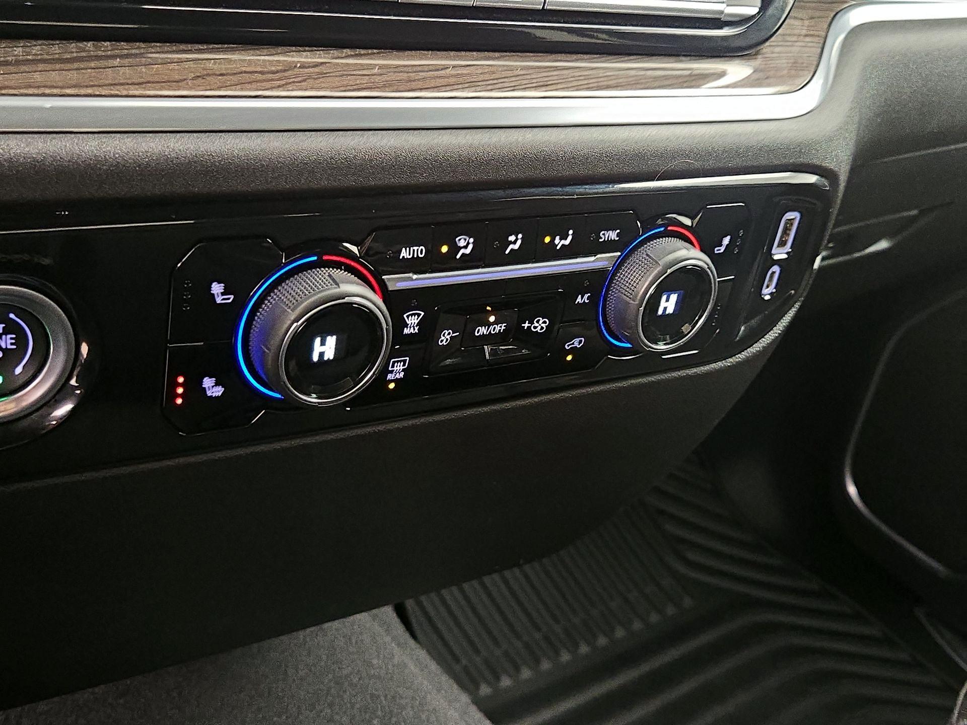 Thumbnail: 2022 Chevrolet Silverado 1500 - 16