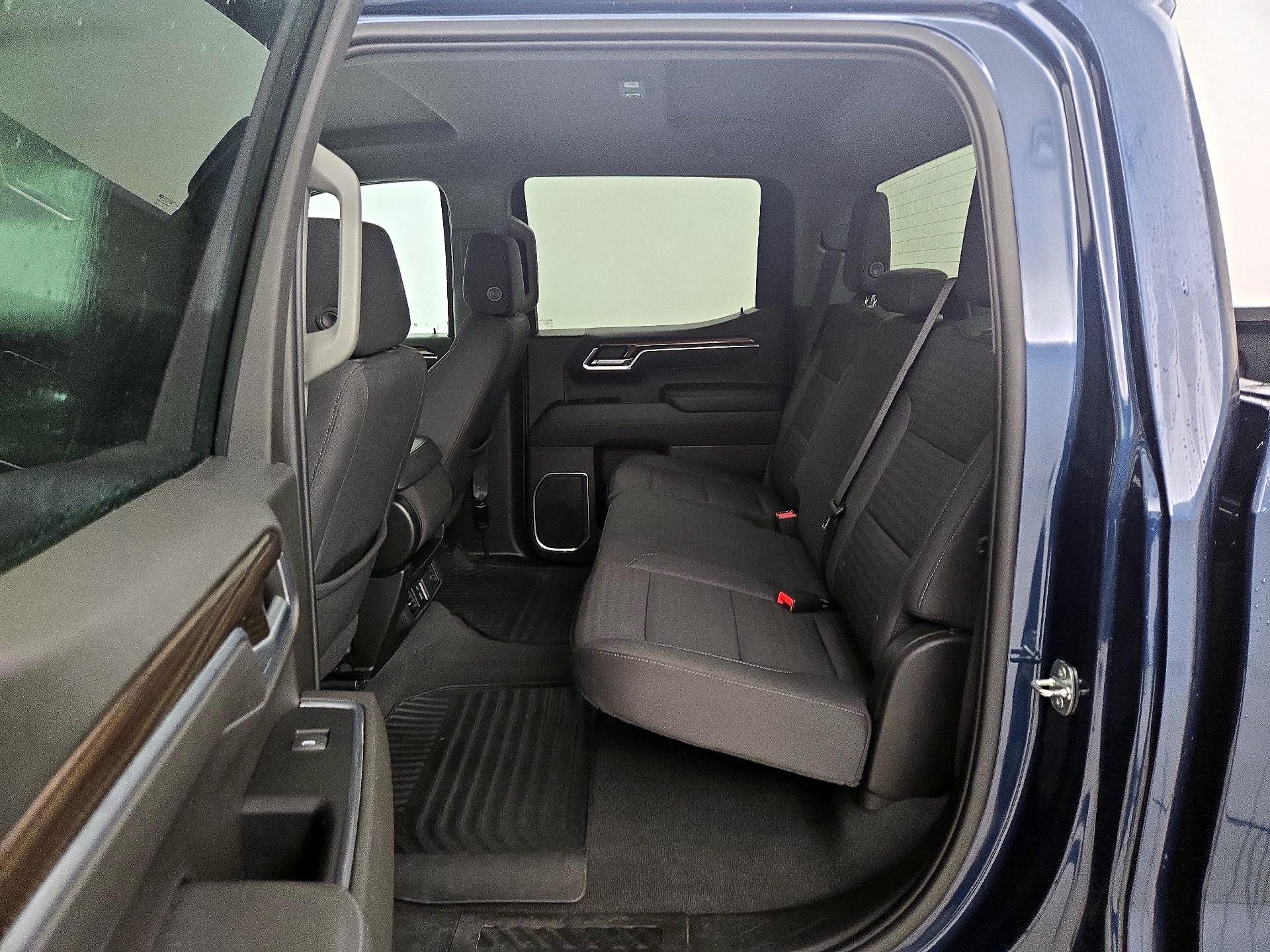 Thumbnail: 2022 Chevrolet Silverado 1500 - 19