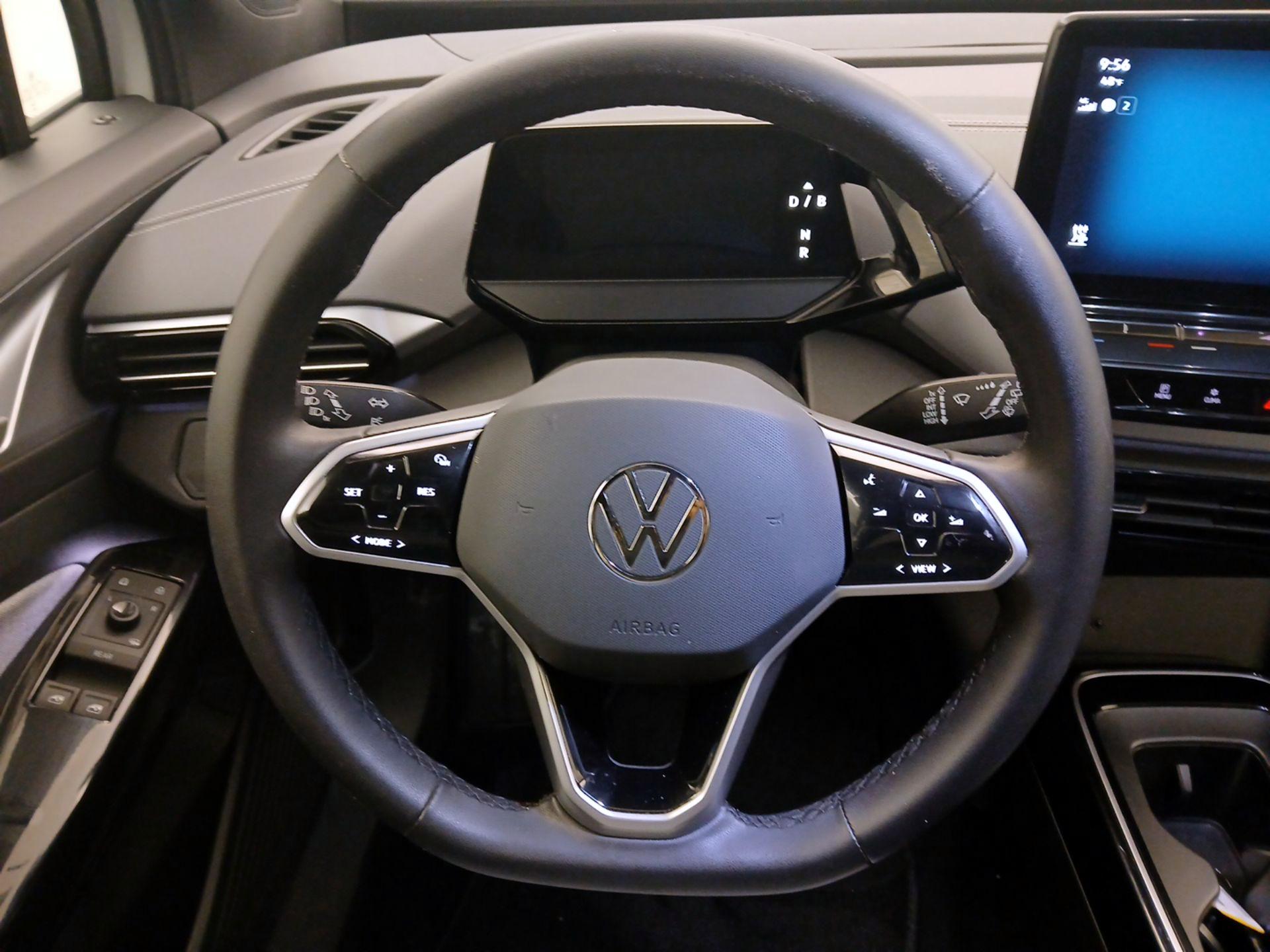 Thumbnail: 2023 Volkswagen ID.4 - 10