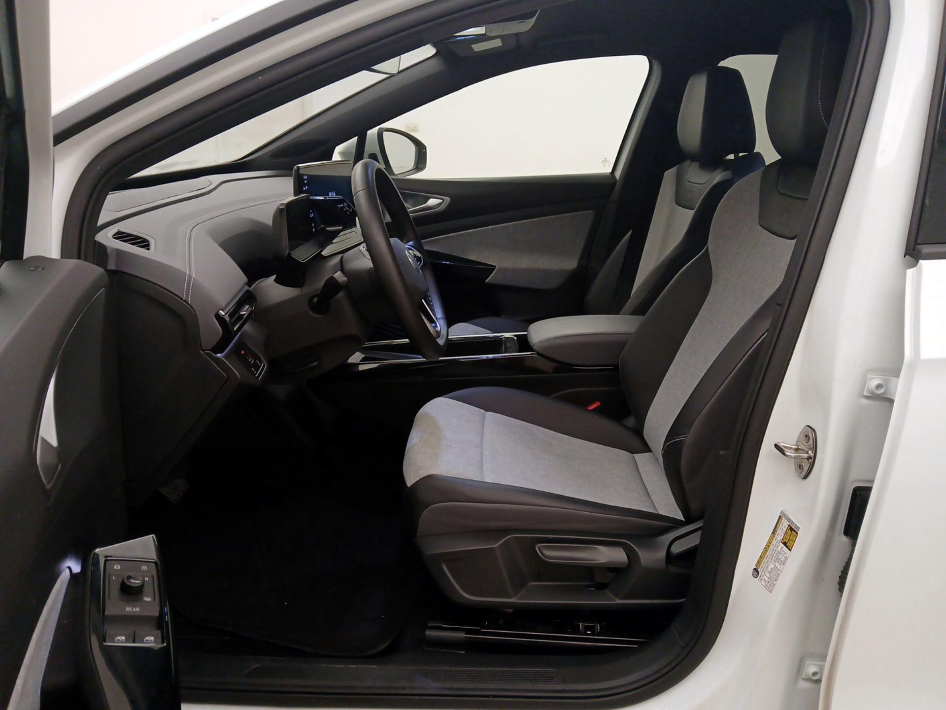 Thumbnail: 2023 Volkswagen ID.4 - 11