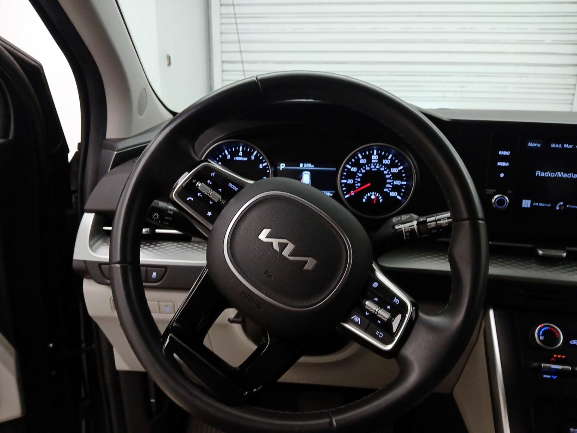 Thumbnail: 2024 Kia Carnival - 10