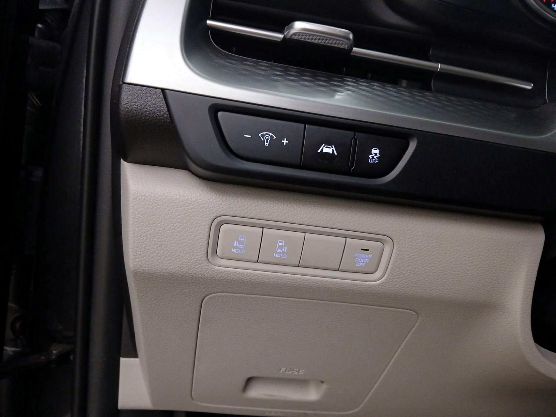 Thumbnail: 2024 Kia Carnival - 13