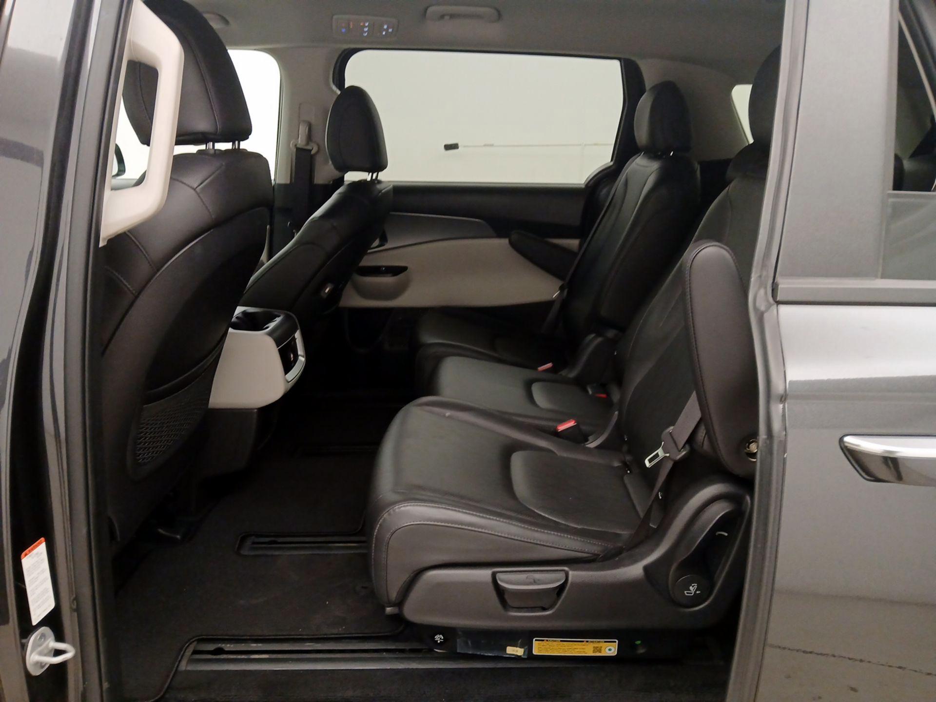 Thumbnail: 2024 Kia Carnival - 19