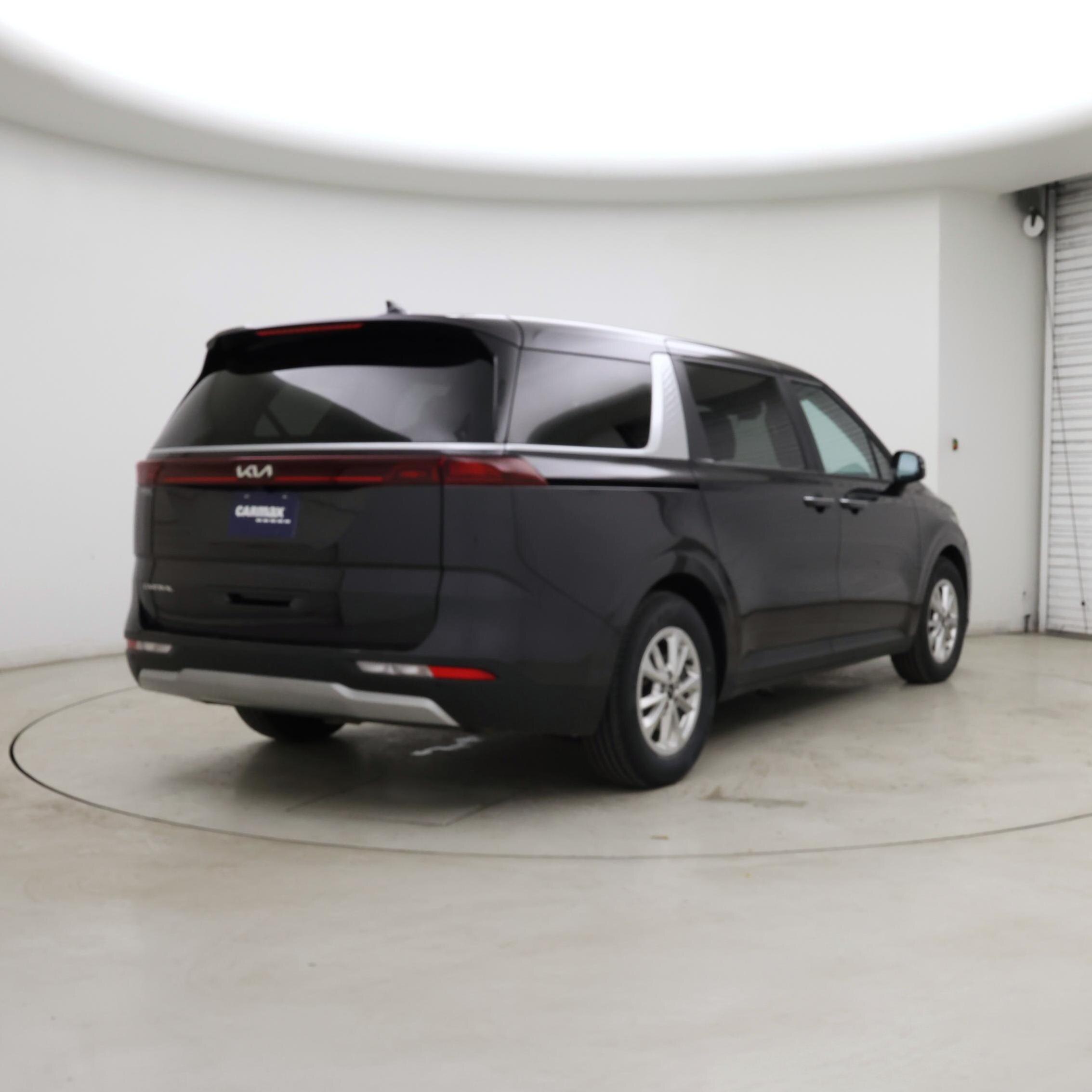 Thumbnail: 2024 Kia Carnival - 8