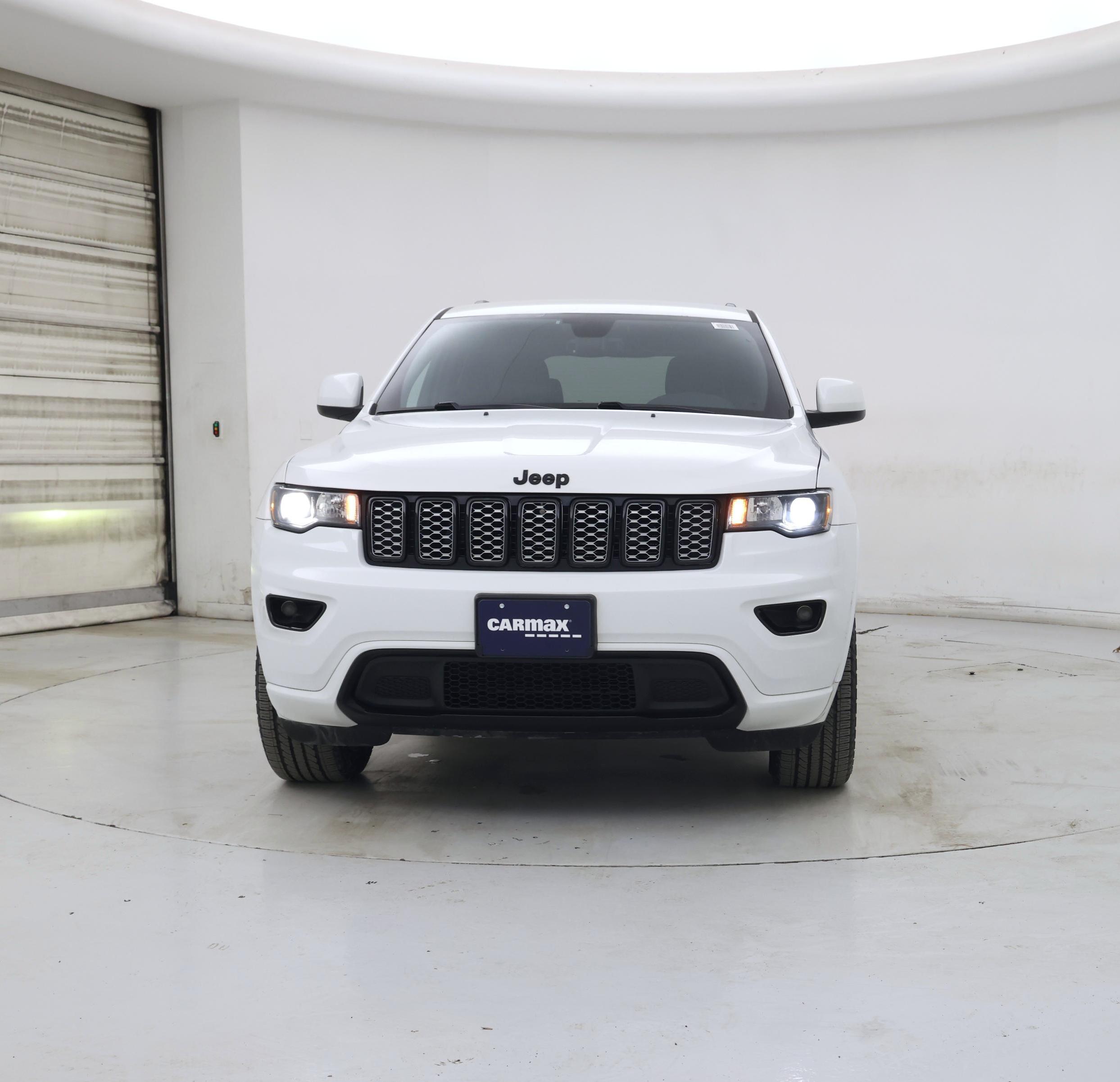 Thumbnail: 2018 Jeep Grand Cherokee - 5