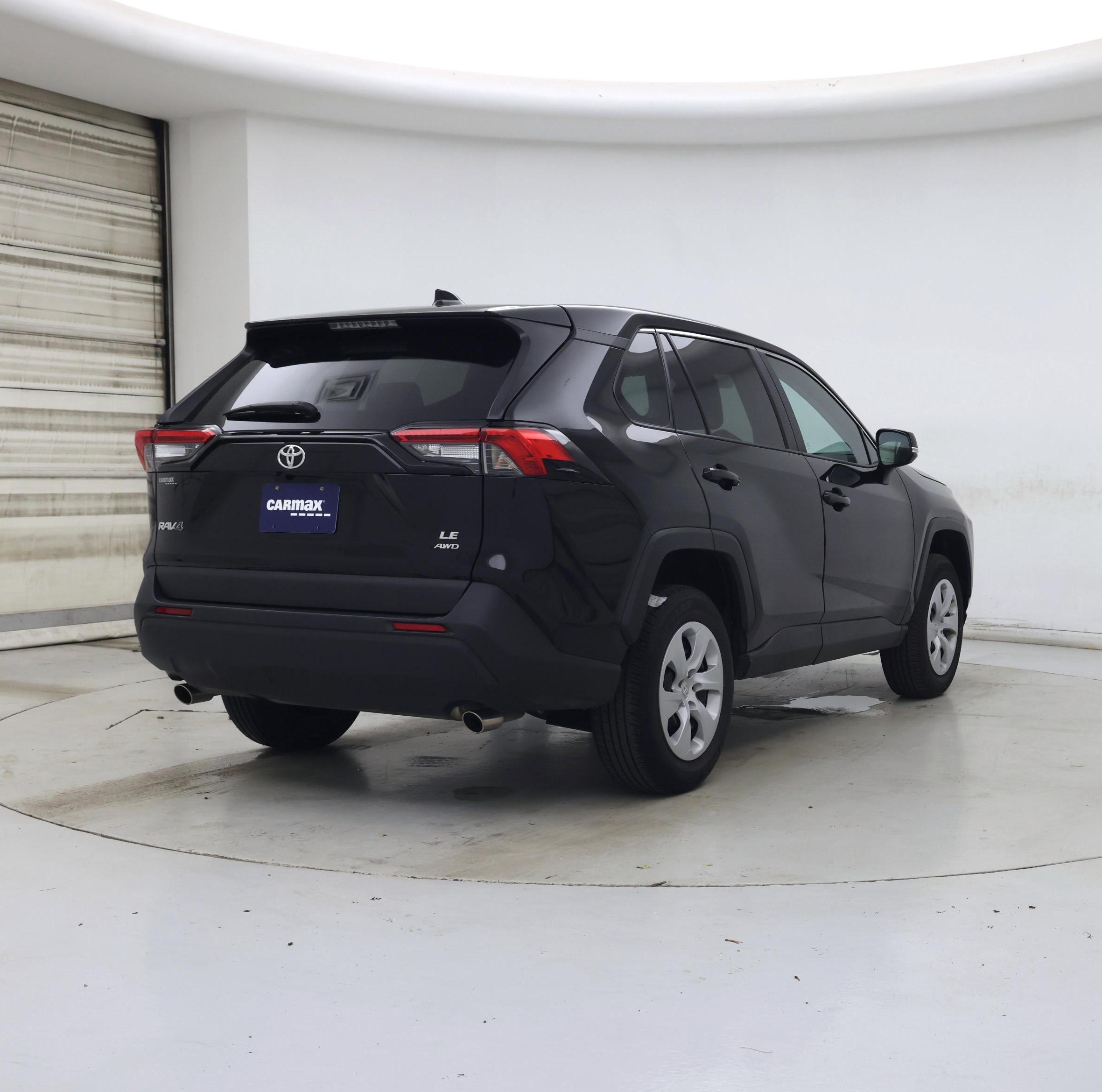 Thumbnail: 2024 Toyota RAV4 - 8