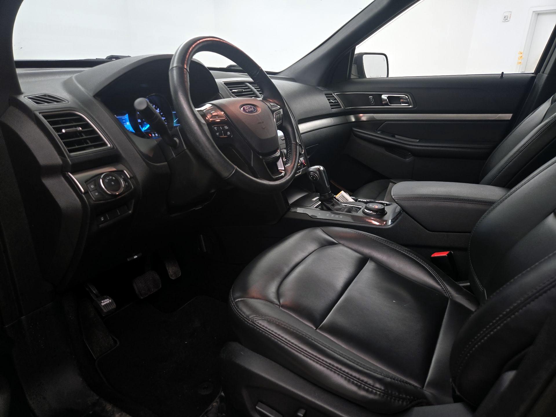 Thumbnail: 2019 Ford Explorer - 11