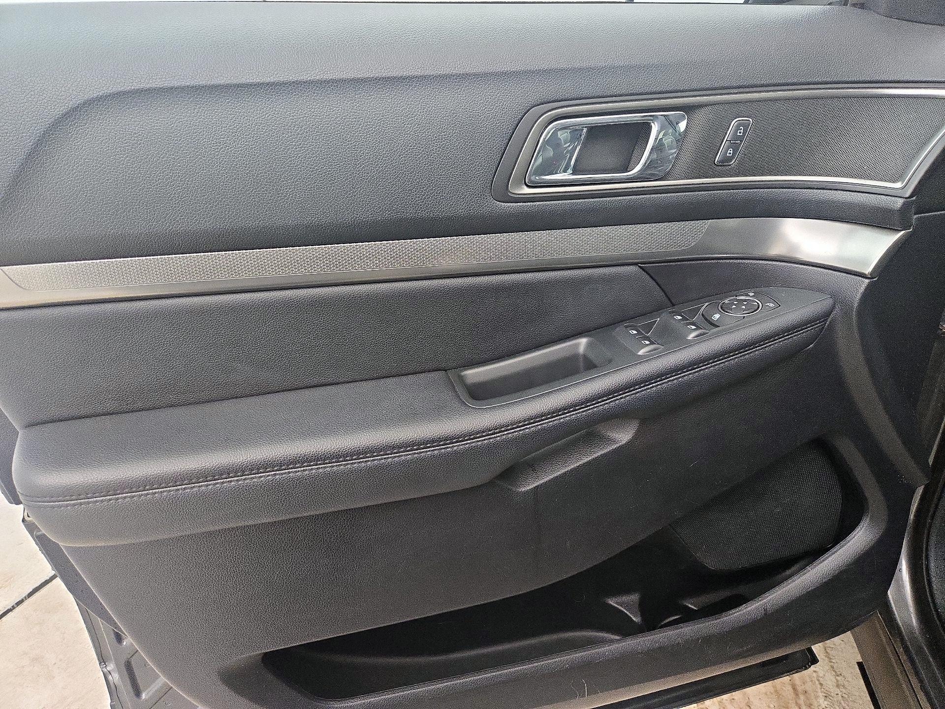 Thumbnail: 2019 Ford Explorer - 12