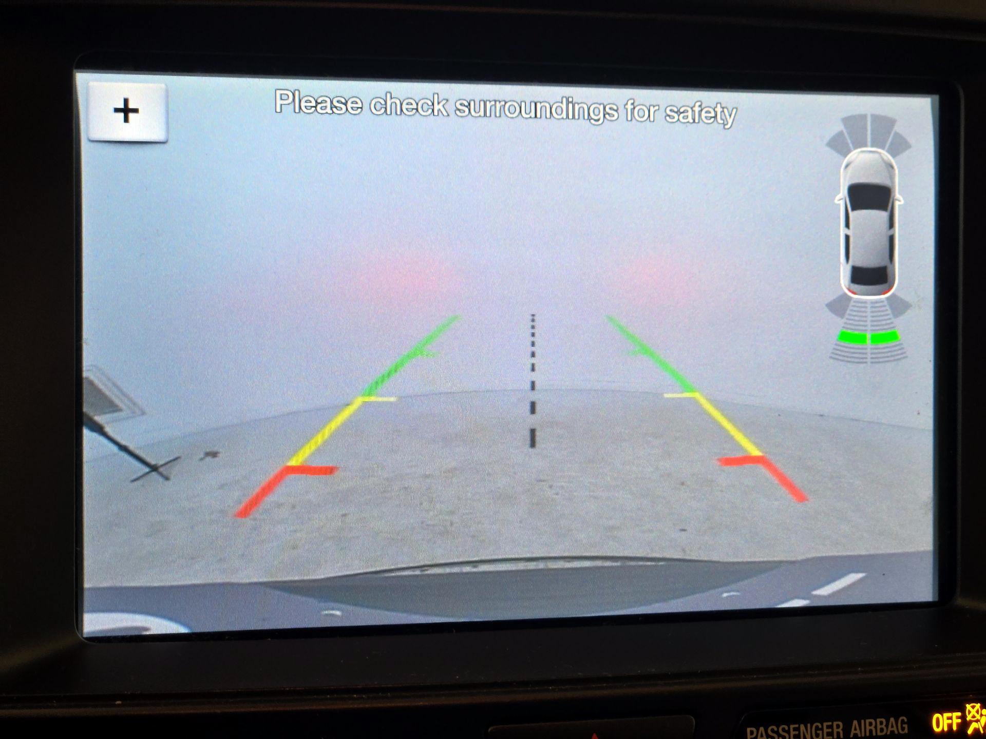 Thumbnail: 2019 Ford Explorer - 15