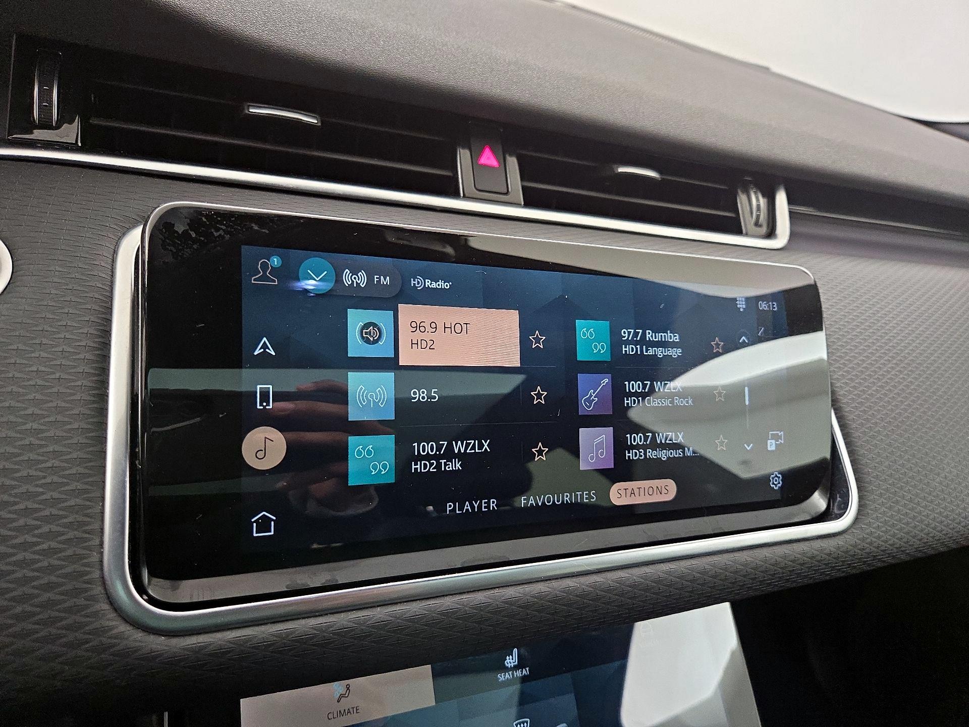 Thumbnail: 2023 Land Rover Range Rover Evoque - 16