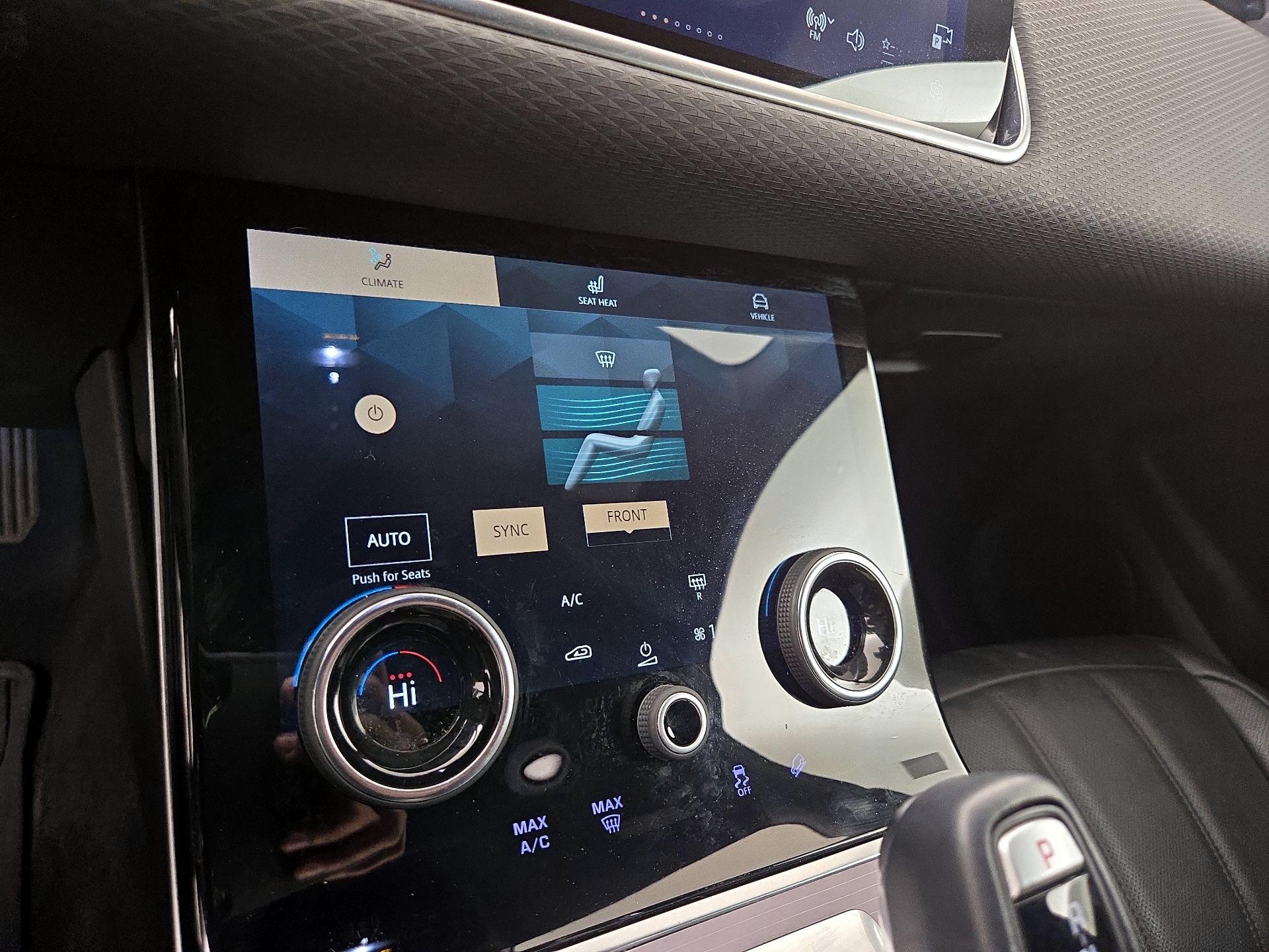 Thumbnail: 2023 Land Rover Range Rover Evoque - 17