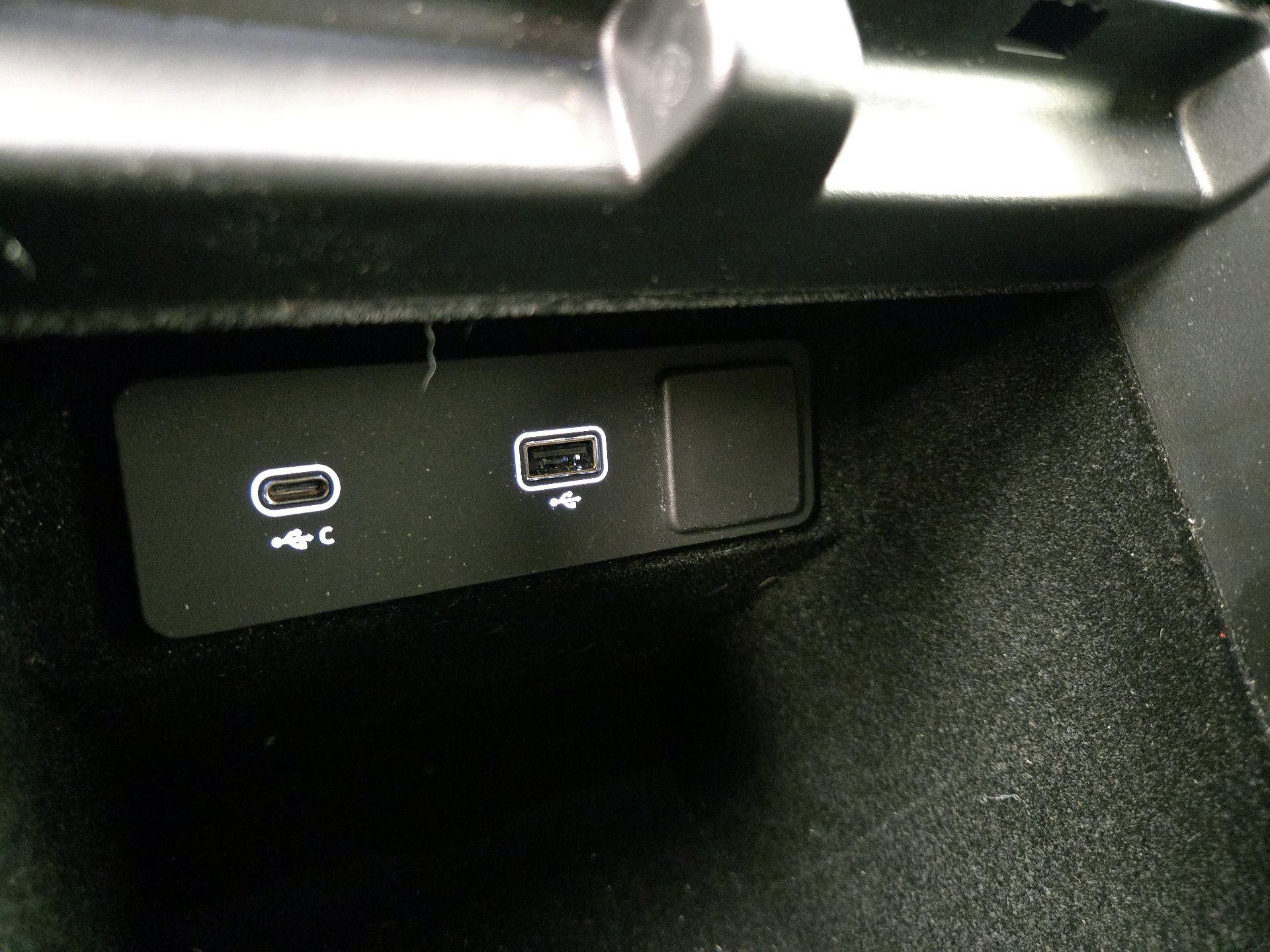 Thumbnail: 2023 Land Rover Range Rover Evoque - 19