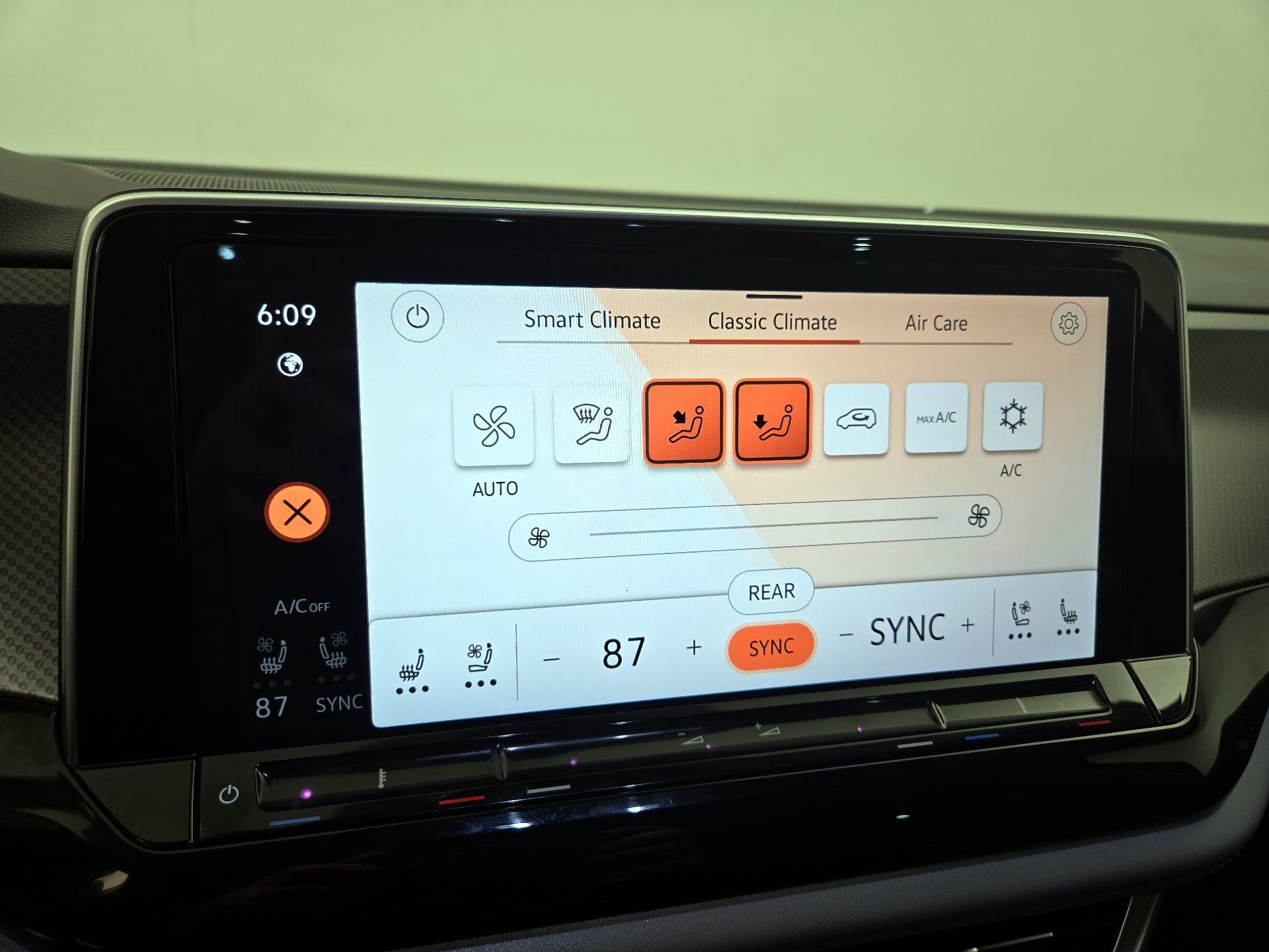 Thumbnail: 2024 Volkswagen Atlas - 16