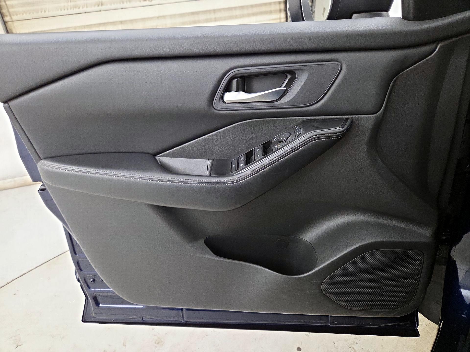 Thumbnail: 2024 Nissan Rogue - 12