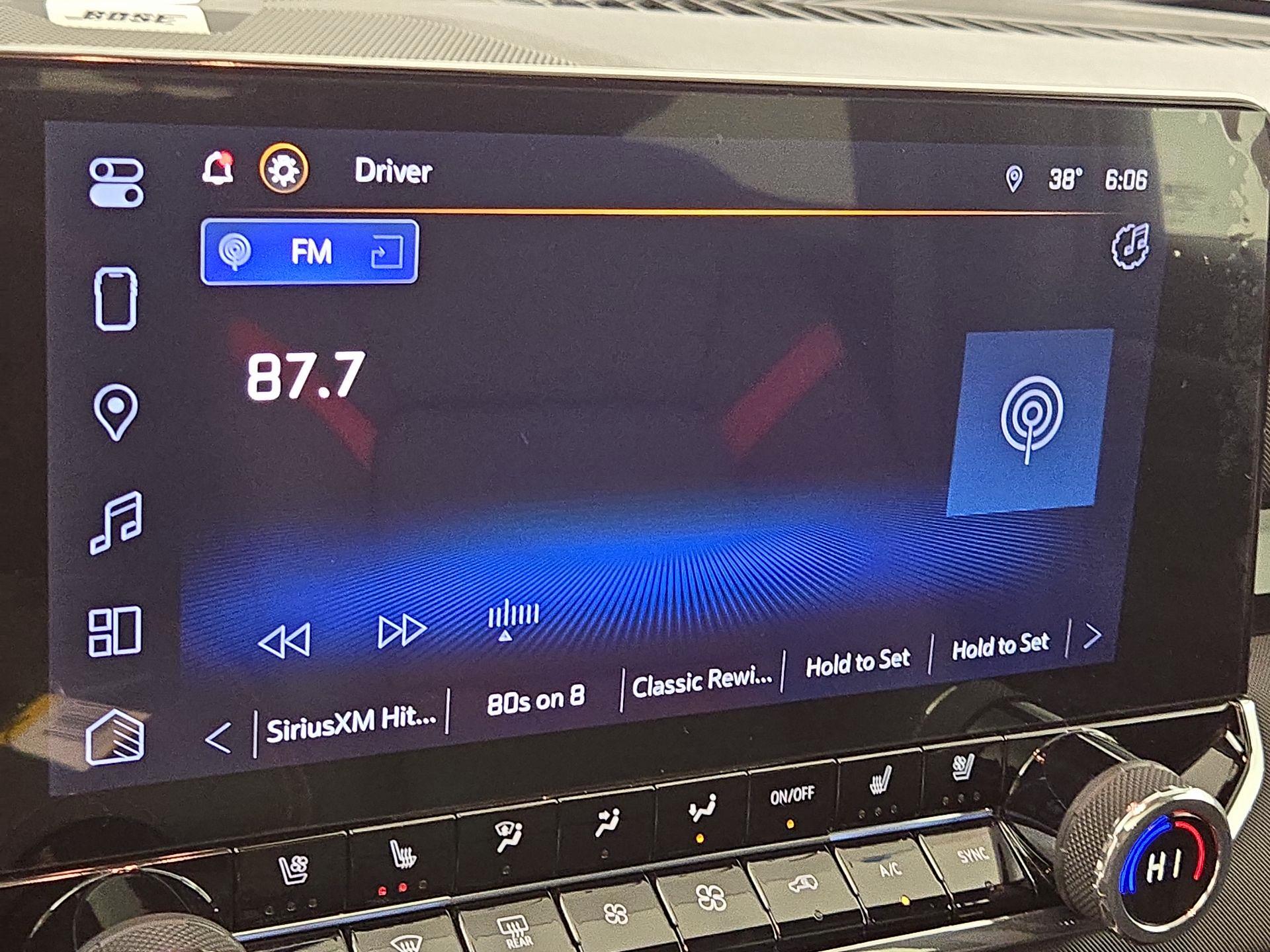 Thumbnail: 2024 Chevrolet Colorado - 15