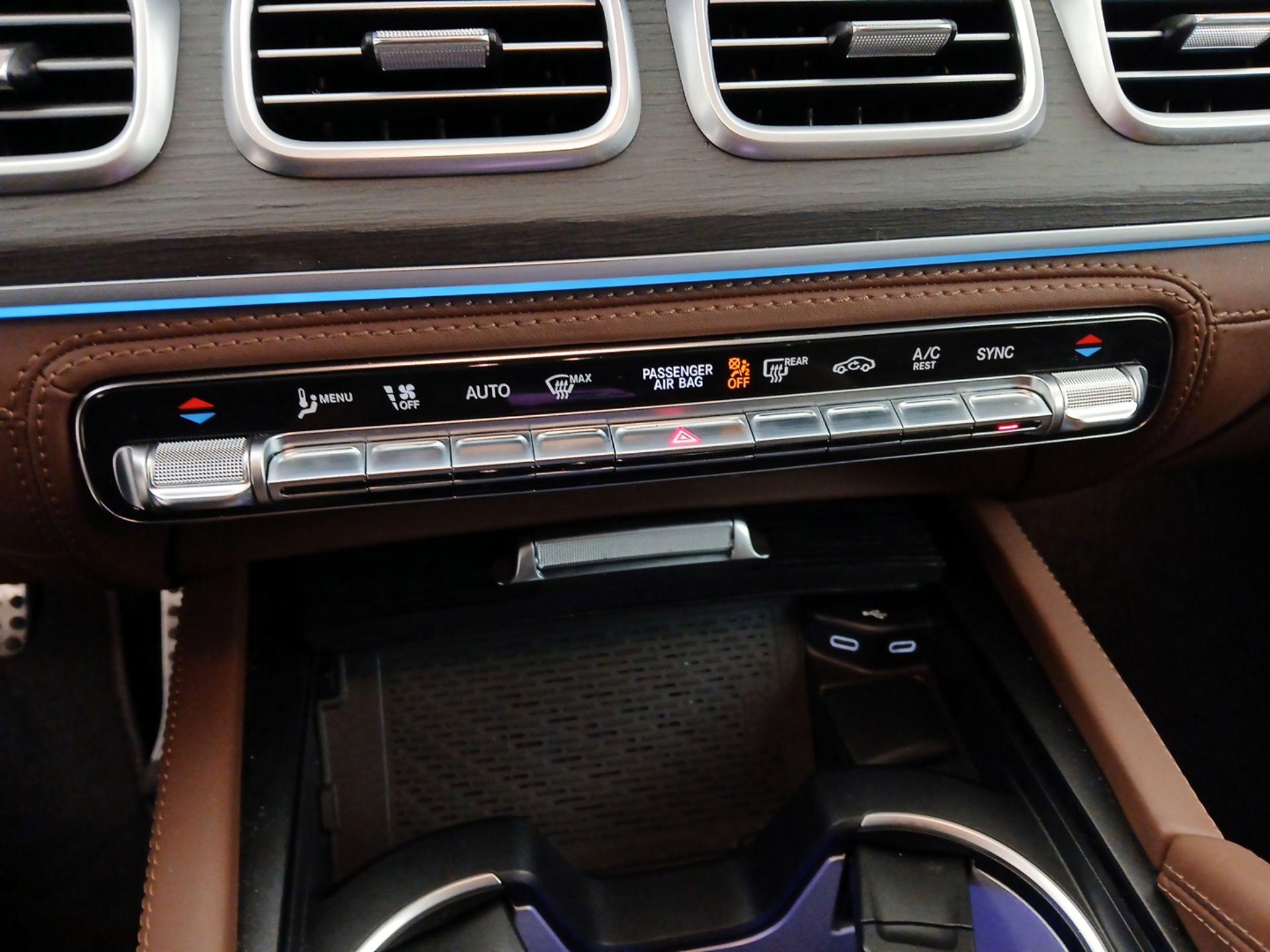 Thumbnail: 2024 Mercedes-Benz GL-Class - 17