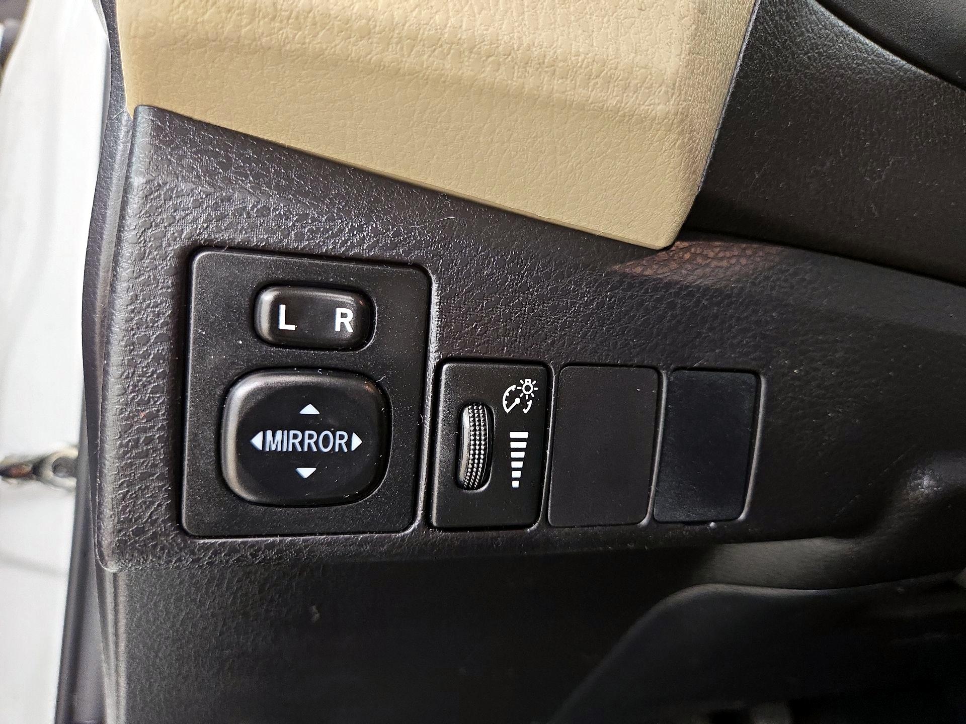 Thumbnail: 2016 Toyota Corolla - 13