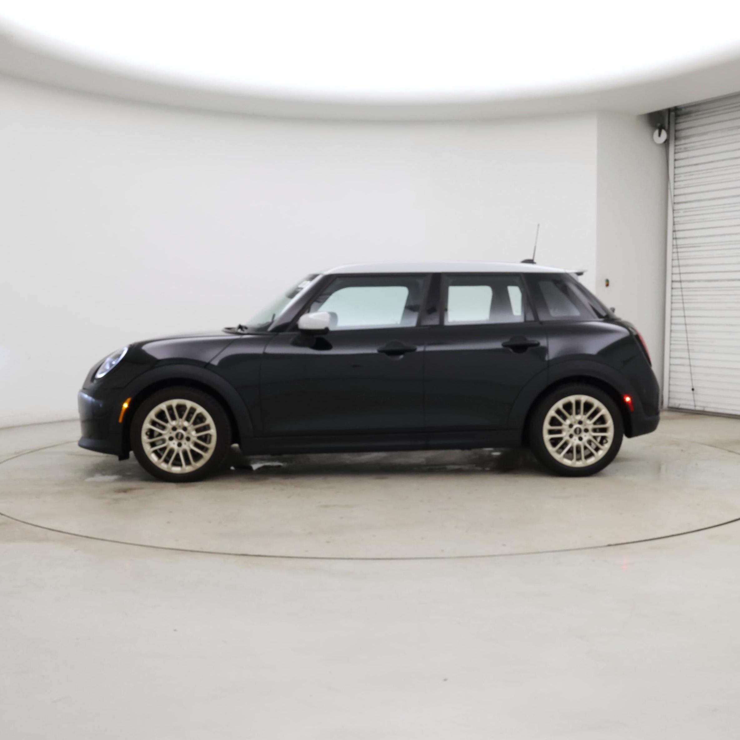 Thumbnail: 2025 MINI Cooper Hardtop - 3