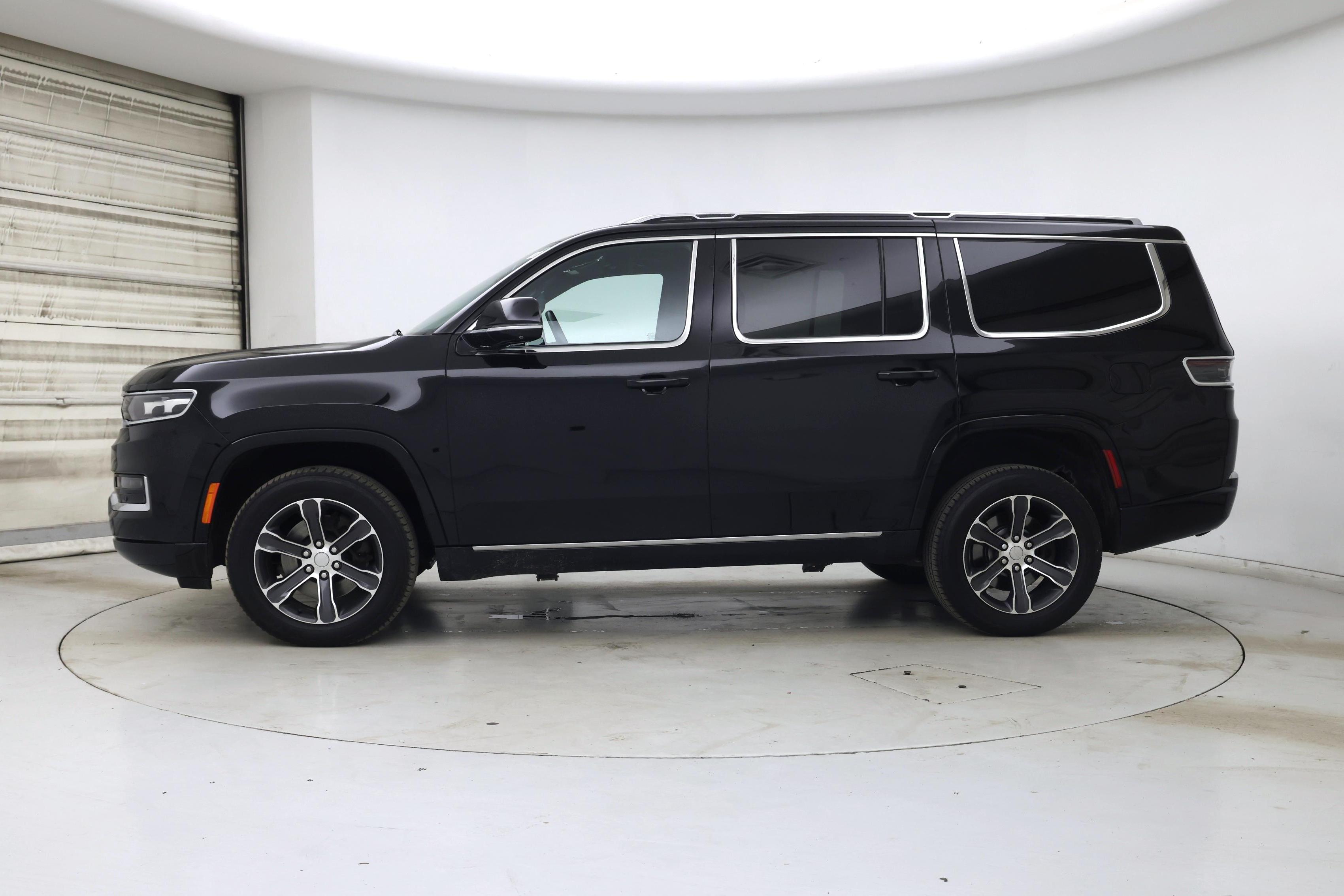 Thumbnail: 2022 Jeep Grand Wagoneer - 3