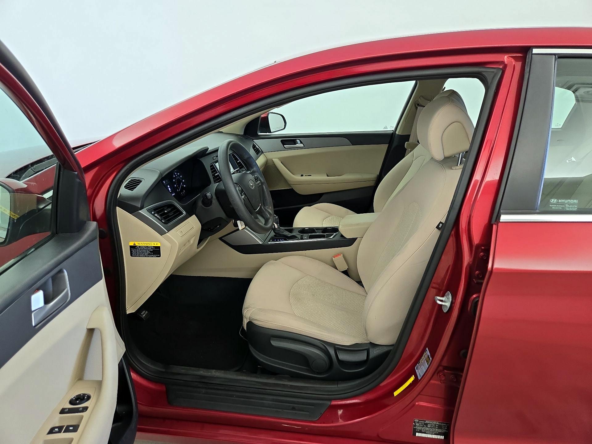 Thumbnail: 2016 Hyundai Sonata - 11